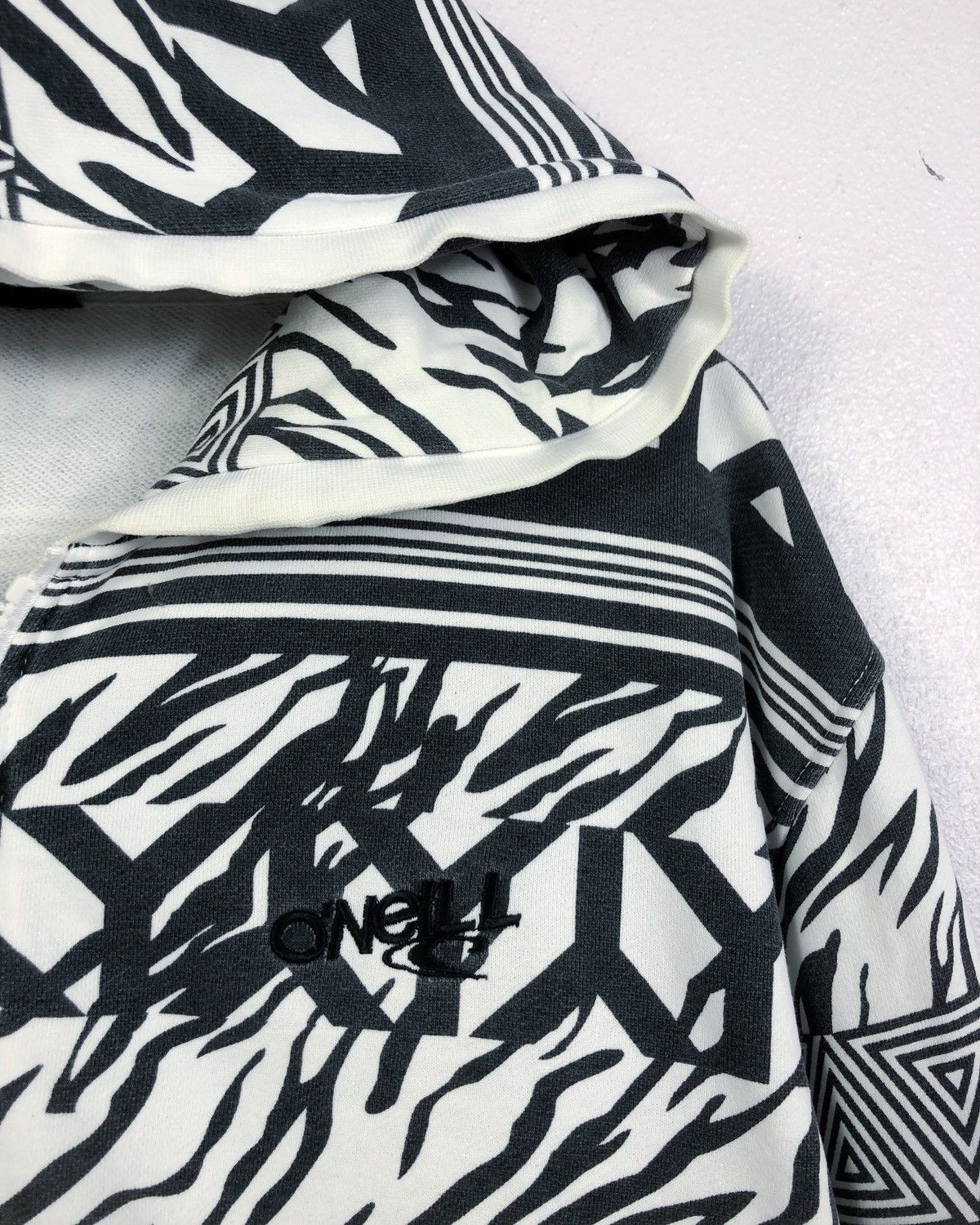 O'Neill × Vintage Rare Vintage Oneill Surf All Over Print Hoodie Size US L / EU 52-54 / 3 - 3 Thumbnail