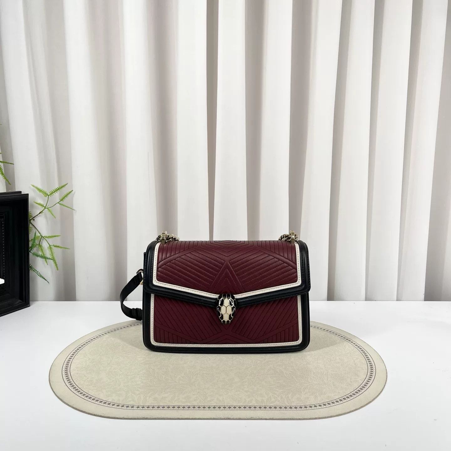 Bvlgari Pre-loved Bag Very good condition Size ONE SIZE - 1 Thumbnail