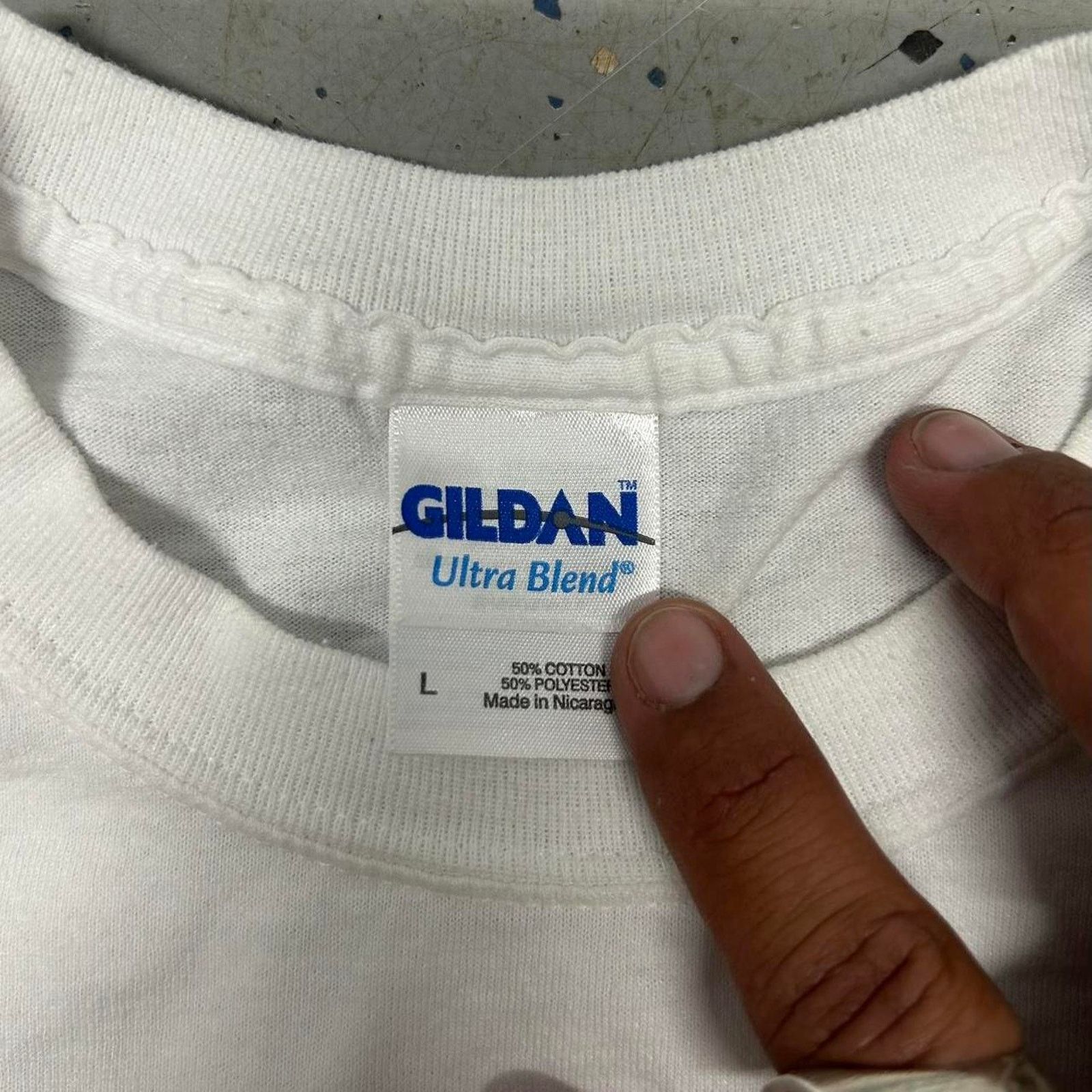 Gildan Y2K white Prowlin Tiger car graphic t-shirt Size US L / EU 52-54 / 3 - 5 Thumbnail