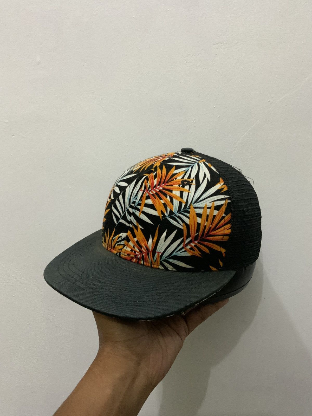 Japanese Brand Flower Art Fern Fade Trucker Hat Size ONE SIZE - 1 Thumbnail