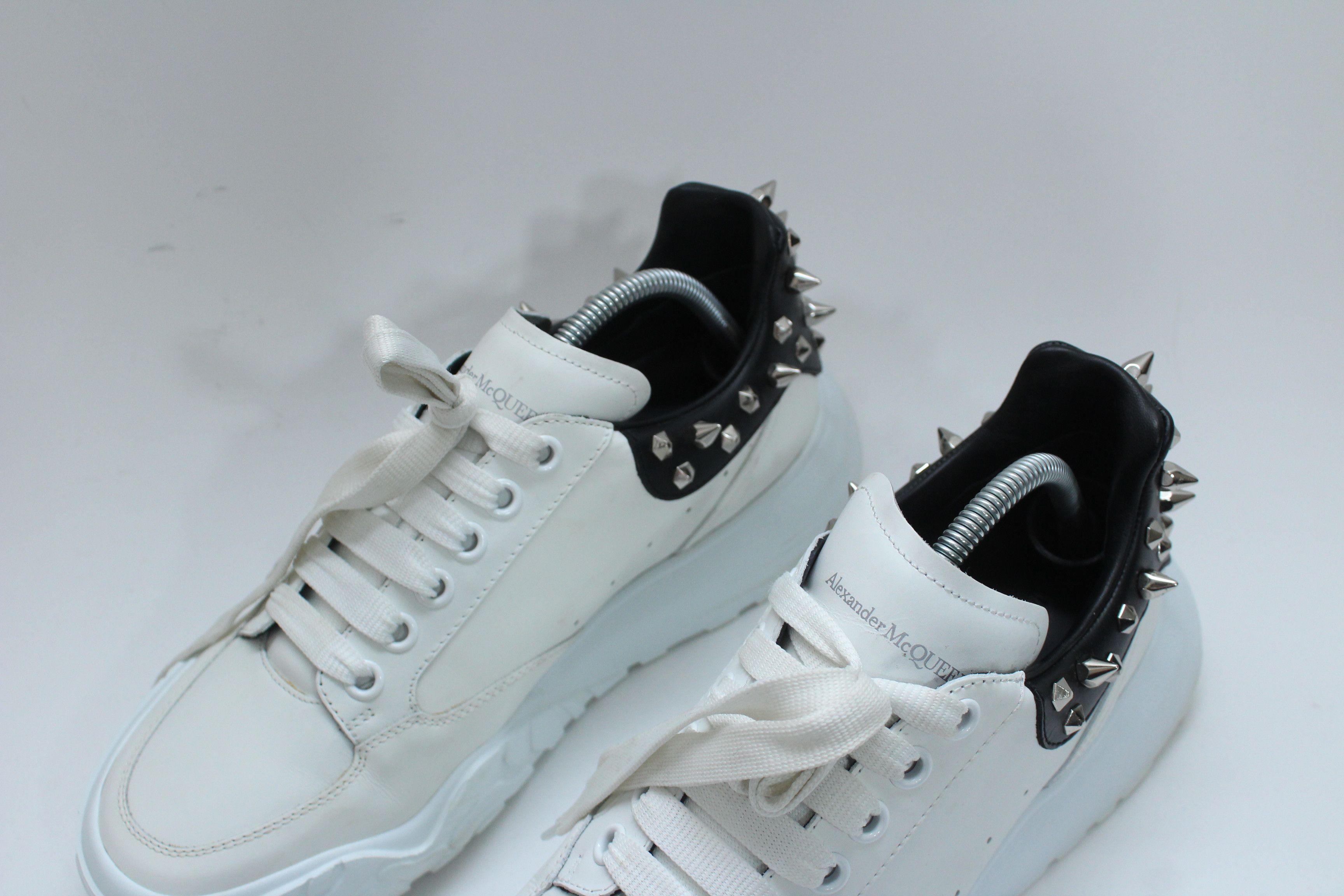 Alexander McQueen Alexander McQueen Court Trainer Studded Black/White Sneakers Size US 8 / EU 41 - 4 Thumbnail