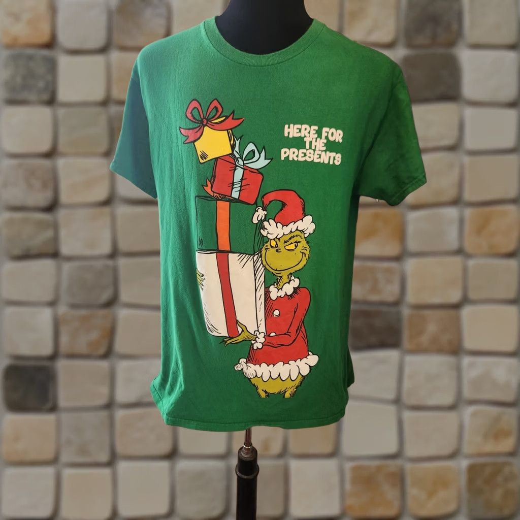 Hereu Dr Seuss The Grinch Here For The Presents Green Short Sleeve T-Shirt Large Mens Size US L / EU 52-54 / 3 - 1 Thumbnail