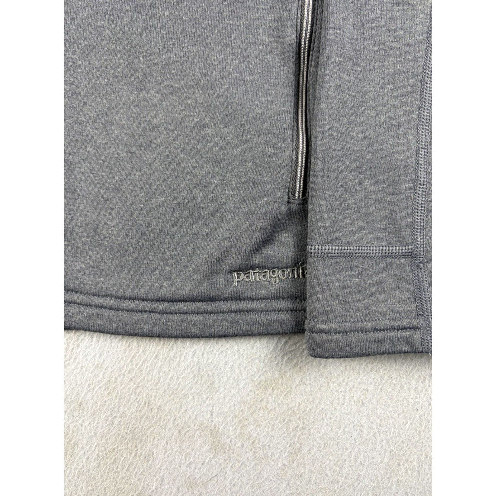 Patagonia Patagonia Jacket Men M Gray Full Zip Lightweight Fleece Polyester Outdoors Regular Mens Size US M / EU 48-50 / 2 - 3 Thumbnail
