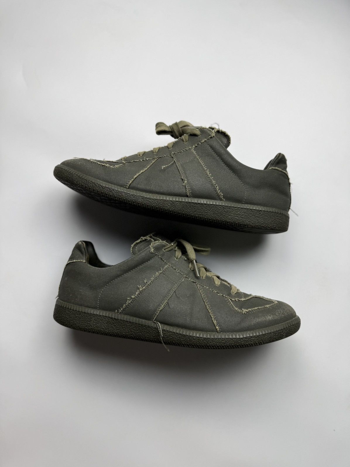 Maison Margiela Maison Margiela Gats Distressed Olive Green Size US 9 / EU 42 - 2 Thumbnail