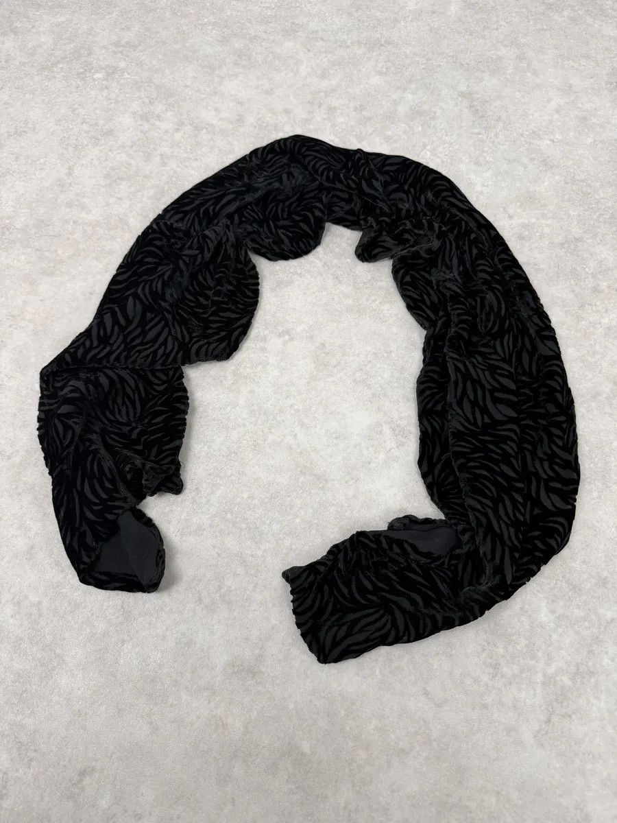 Giorgio Armani Giorgio Armani Black Silk Velvet Floral Scarf Size ONE SIZE - 3 Thumbnail