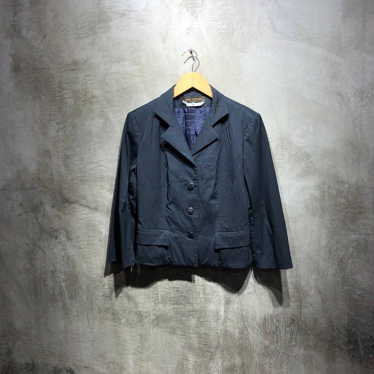Louis Vuitton Louis Vuitton Uniform Blazer Size XS / US 0-2 / IT 36-38 - 1 Thumbnail