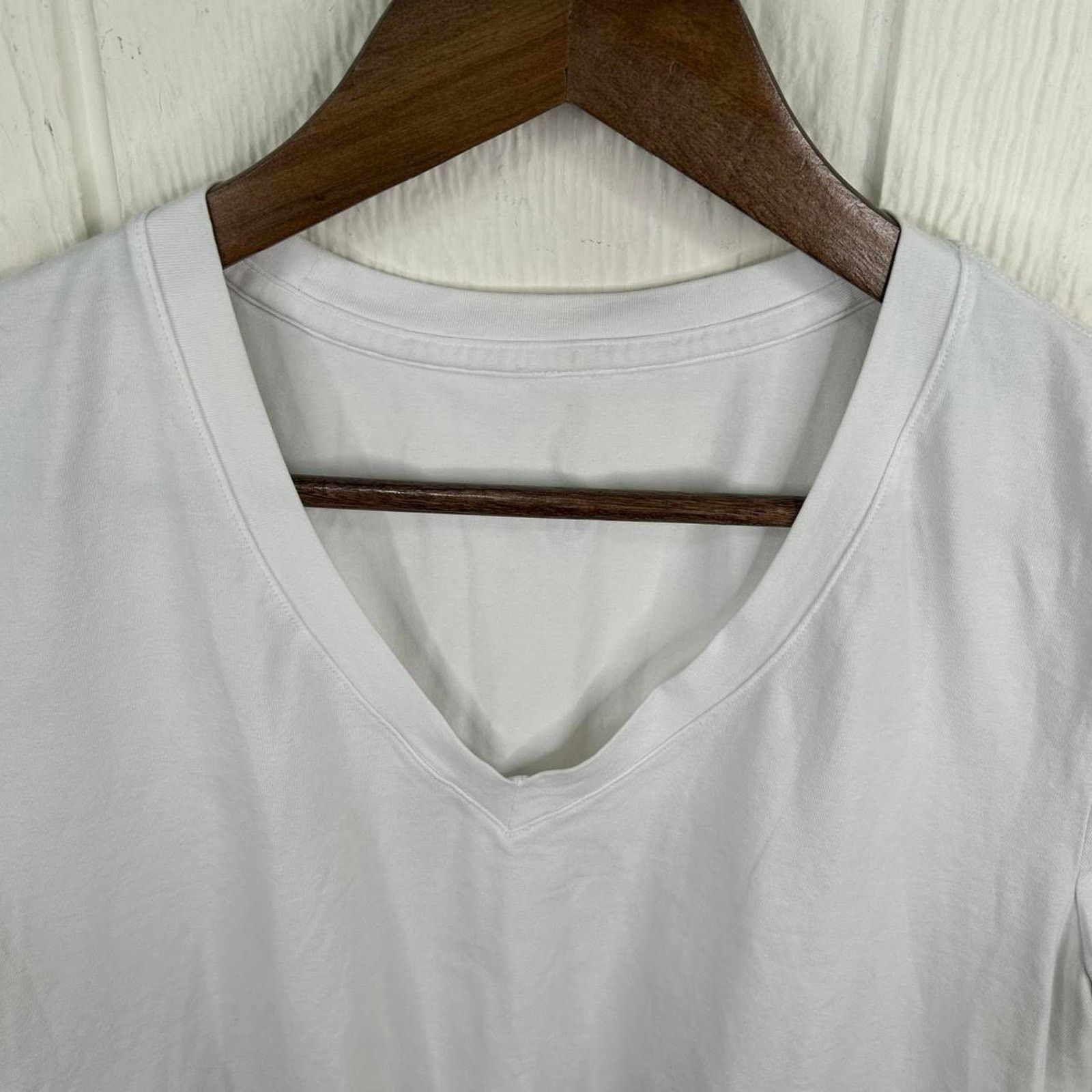 Lululemon Modern White Lululemon V-neck Workout Athletic Tee Size 10 Size L / US 10 / IT 46 - 4 Thumbnail