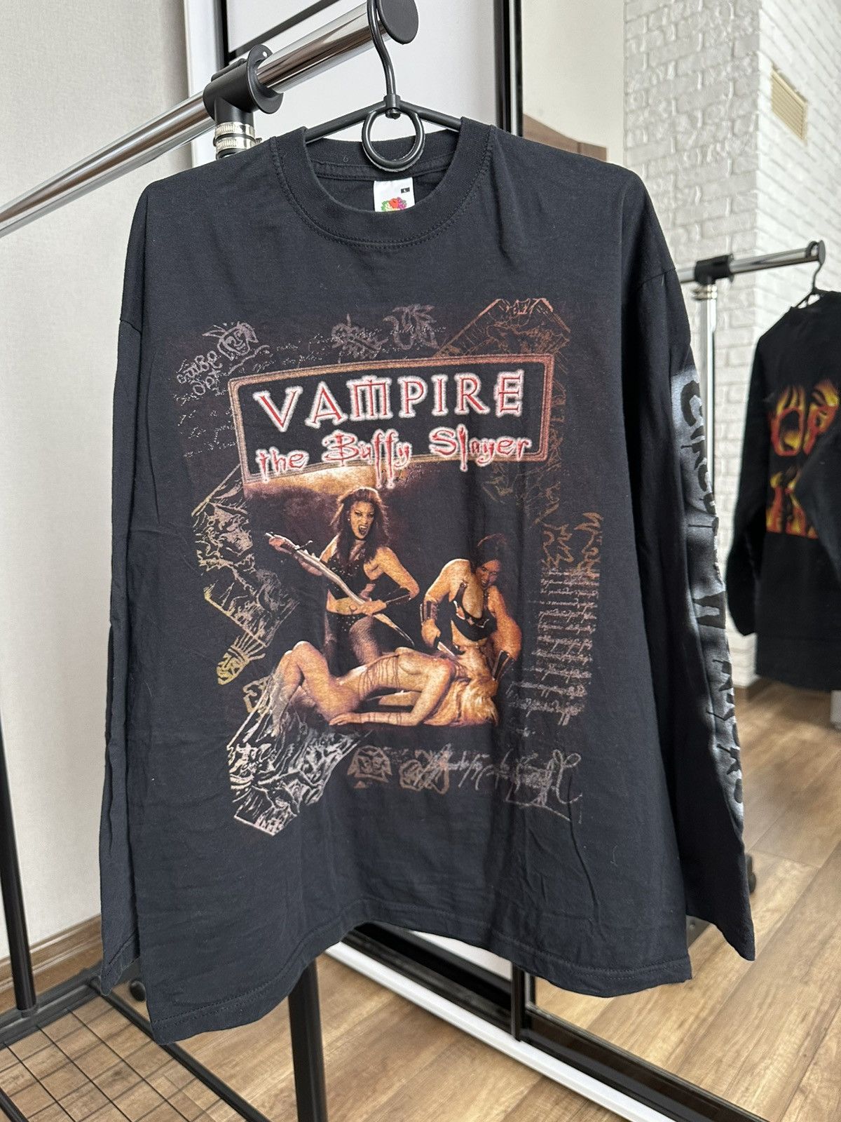 Vintage Vampire The Buffy Slayer From Hell Vintage Movie T-Shirt Size US L / EU 52-54 / 3 - 3 Thumbnail