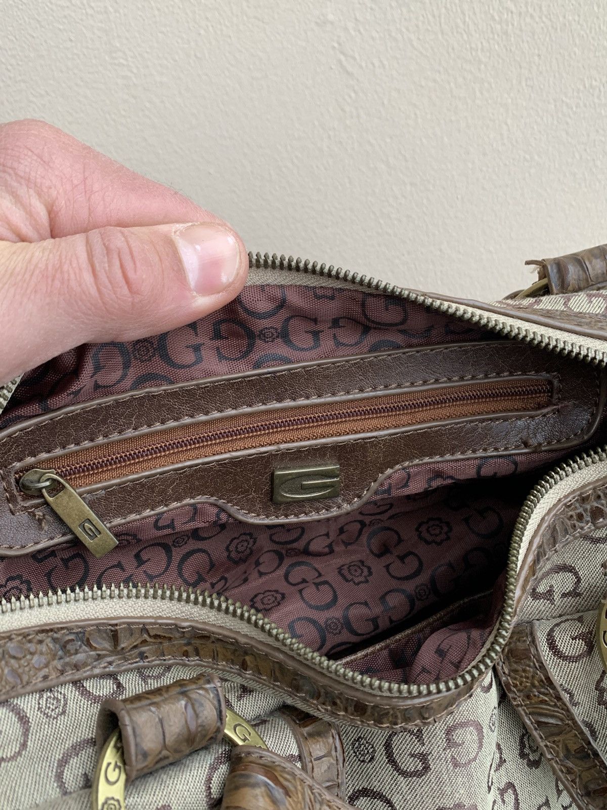 Guess Vintage Guess Monogram Beige Faux Python Leather Handbag Size ONE SIZE - 14 Thumbnail