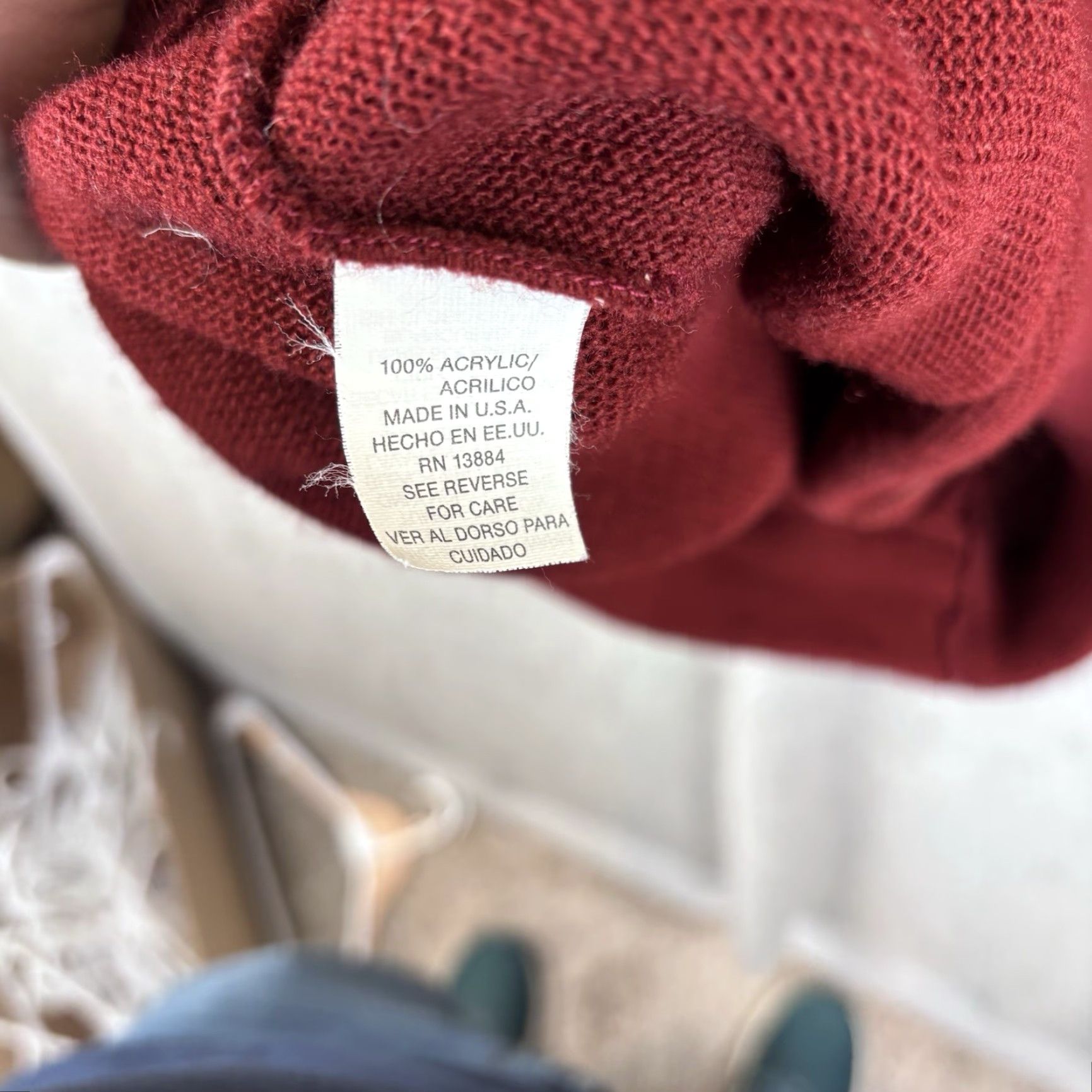 Izod VINTAGE Izod Sweater Mens XL Red Knit V-Neck Acrylic 80s Made USA Size US XL / EU 56 / 4 - 3 Thumbnail