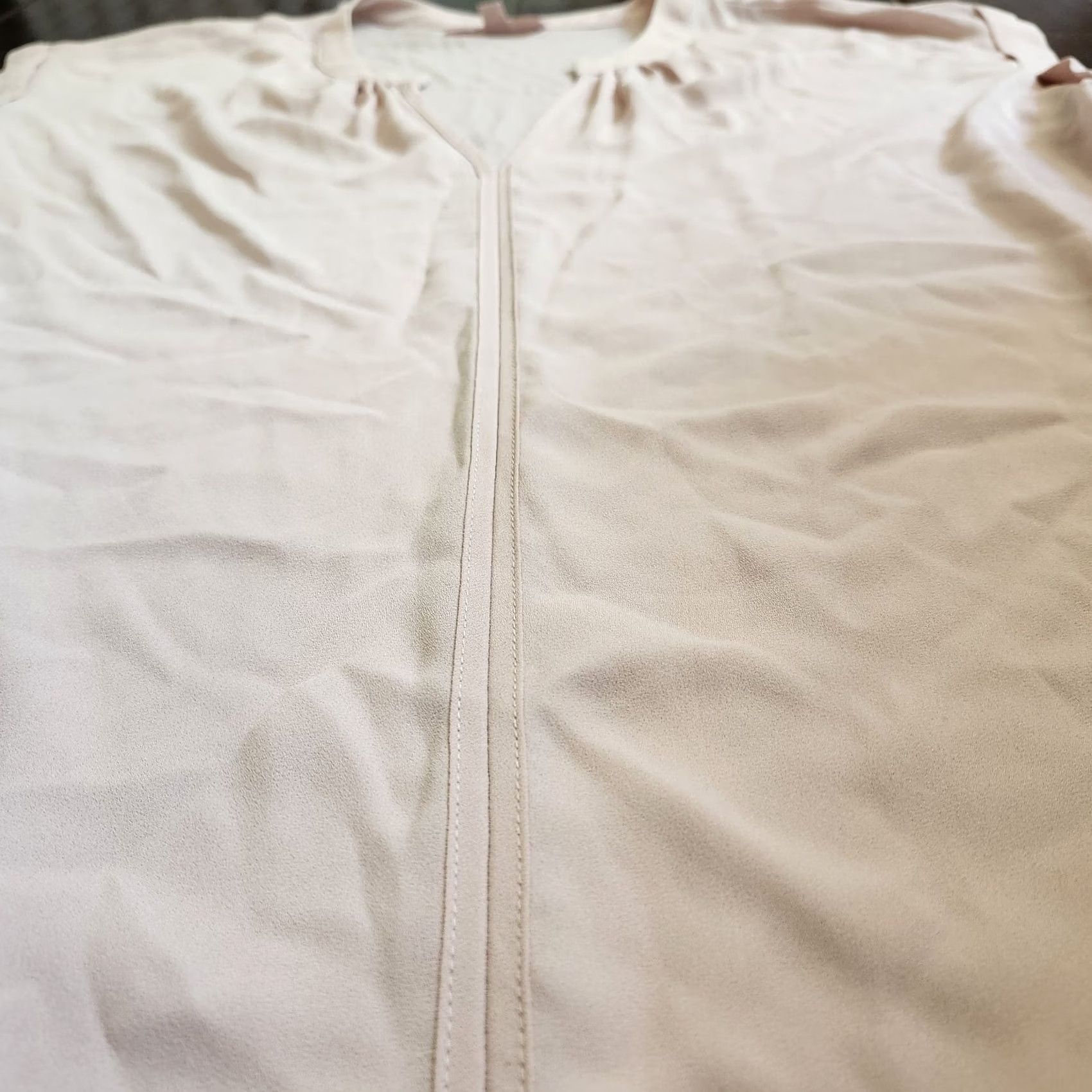 Vintage Philosophy Beige V-Neck Blouse Women's L Regular - Beige, Solid, Polyester, Machine Washable, Casual, Travel, Classic, Spring Summer Fall Size L / US 10 / IT 46 - 7 Thumbnail