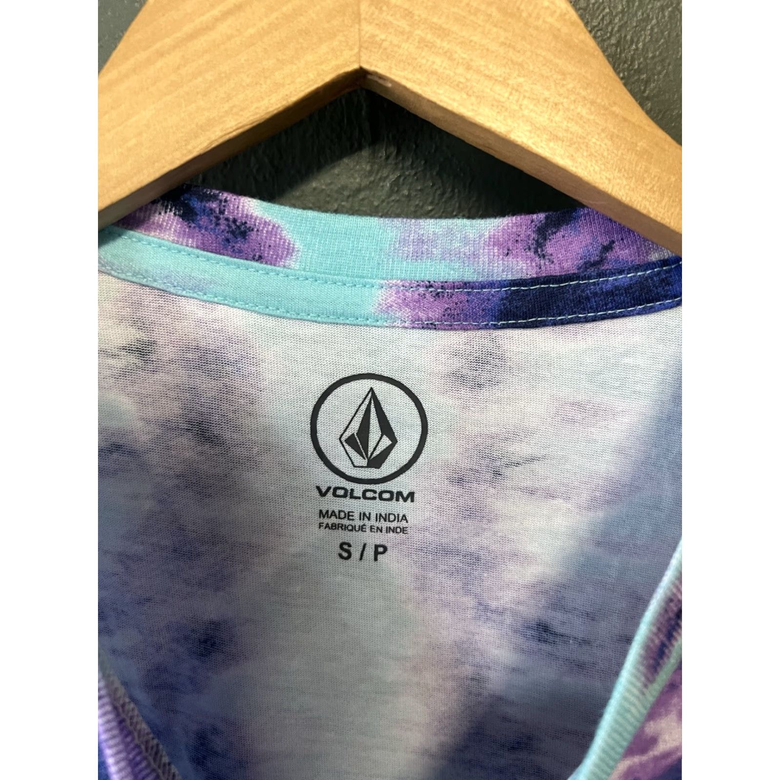 Volcom VINTAGE Volcom Mens Blue Short Sleeve Tye Dye T-shirt S NWT Size US S / EU 44-46 / 1 - 3 Thumbnail