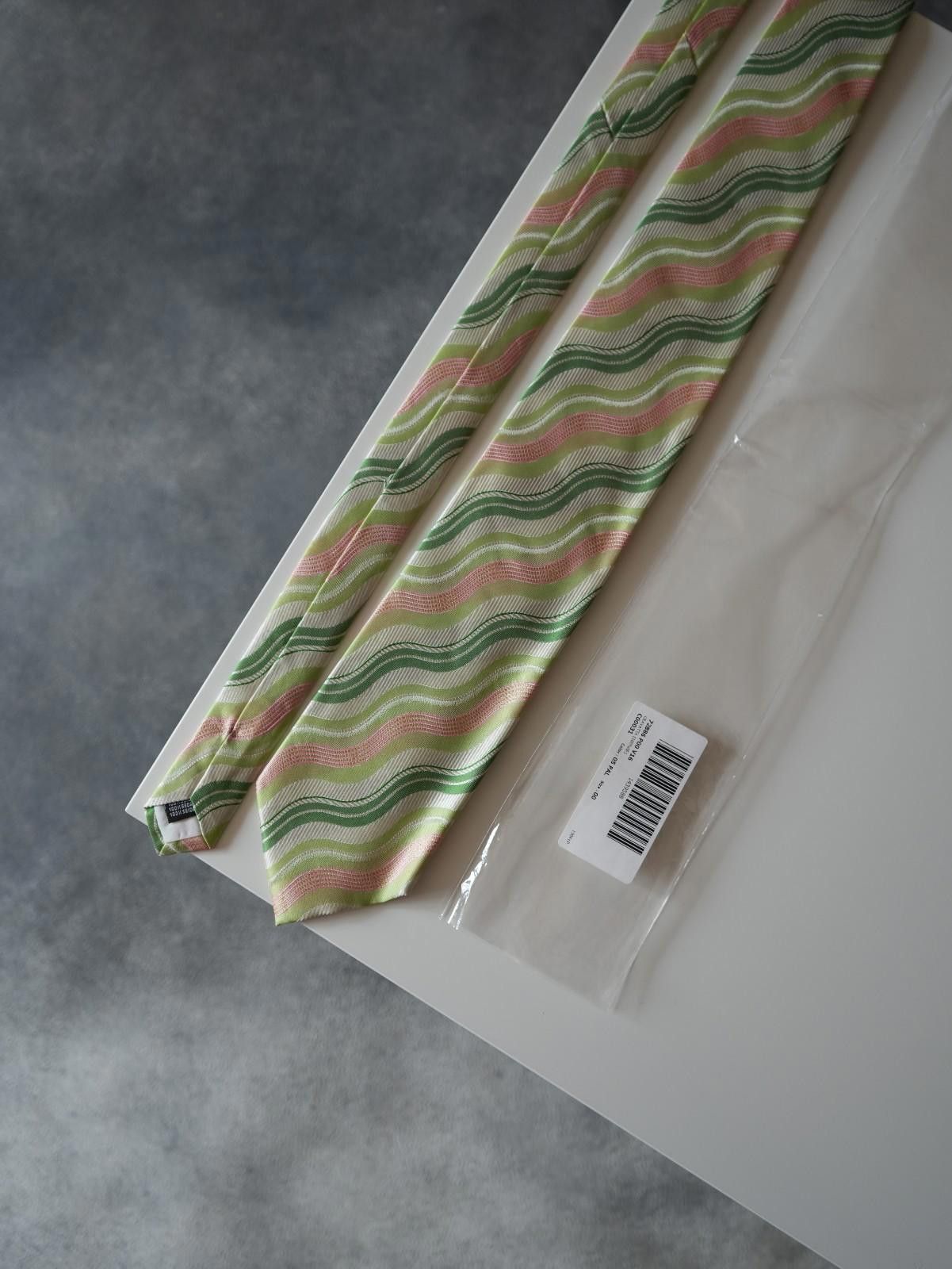 Alexander McQueen !NEW 1990`s Alexander McQueen Wave Men Silk Tie Size ONE SIZE - 4 Thumbnail