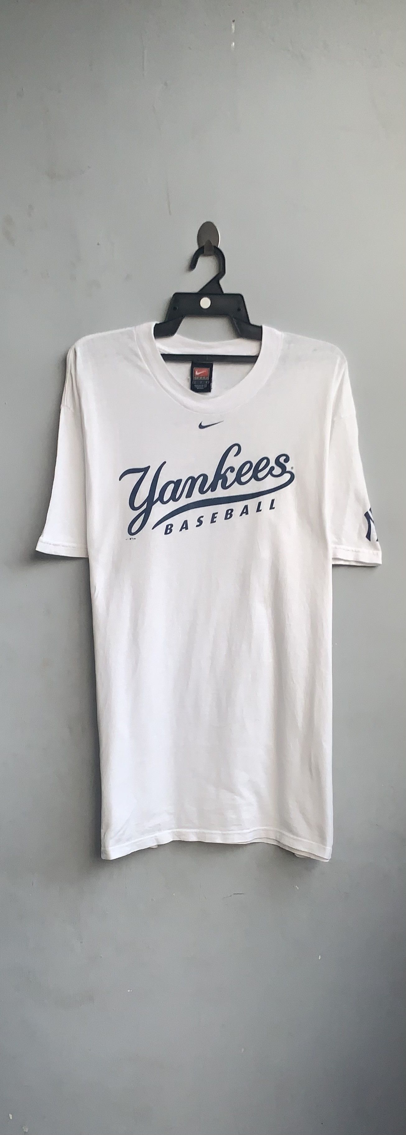 Nike Nike Centre Yankees Baseball NY Vintage Shirt Size US L / EU 52-54 / 3 - 1 Thumbnail