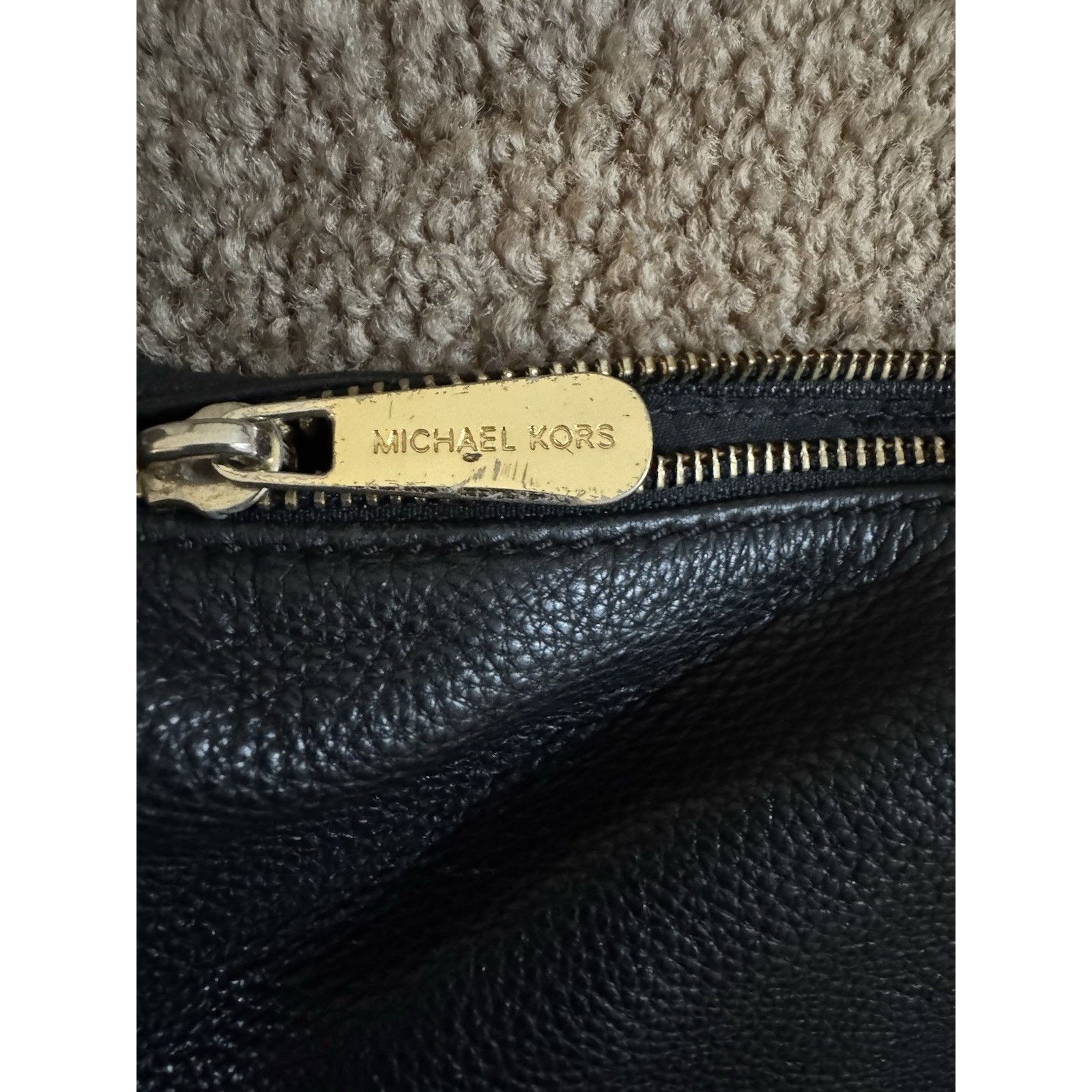 Michael Kors Michael Kors Fulton Shoulder Bag Black Pebbled Leather 2010s Size ONE SIZE - 10 Thumbnail