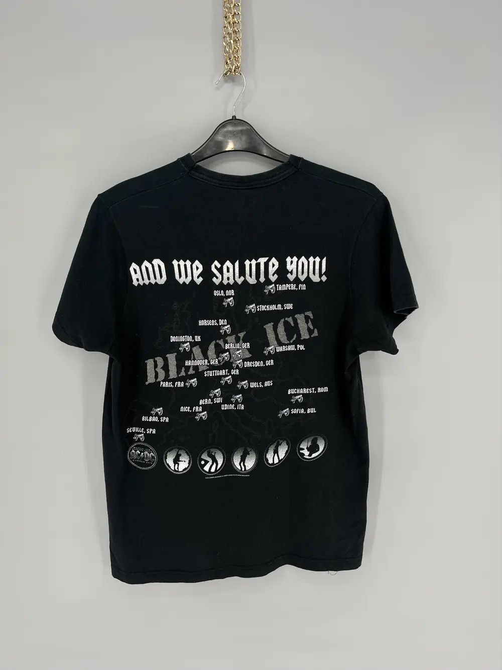 AC/DC × Vintage Vintage Y2K AC/DC ACDC Black In Evrope Tour Big Logo Size US M / EU 48-50 / 2 - 7 Thumbnail