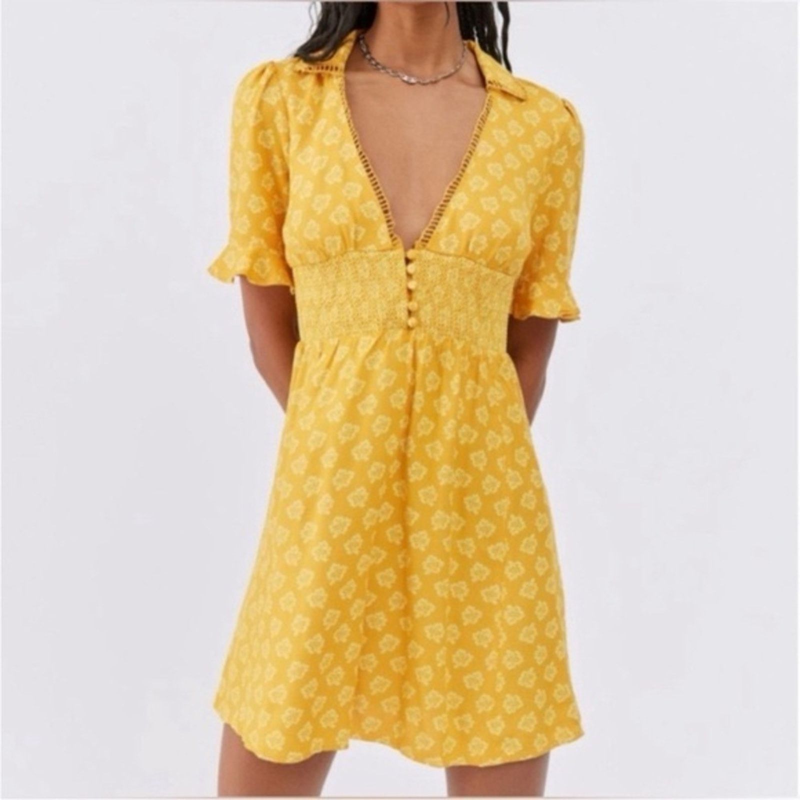 Urban Outfitters Urban Outfitters Graziana Floral Mini Dress Womens Large Size L / US 10 / IT 46 - 1 Thumbnail