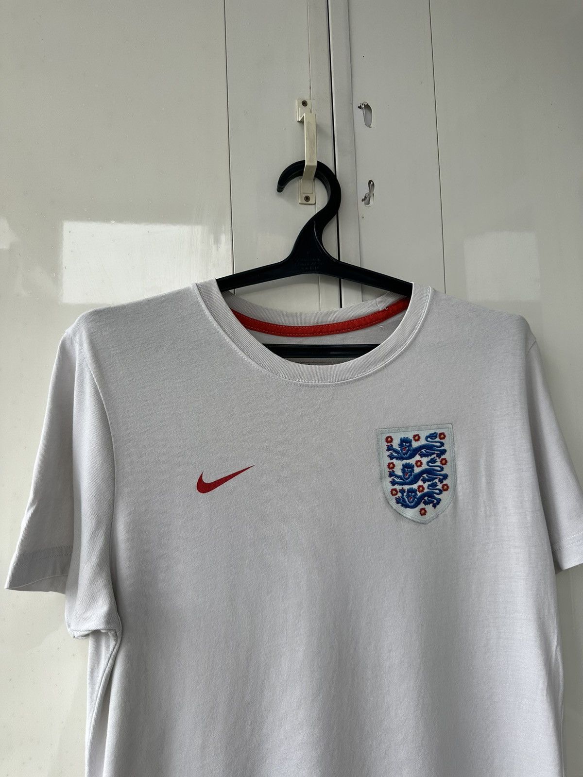 Nike × Vintage Vintage Nike T-shirt England Soccer Style Size US L / EU 52-54 / 3 - 5 Thumbnail