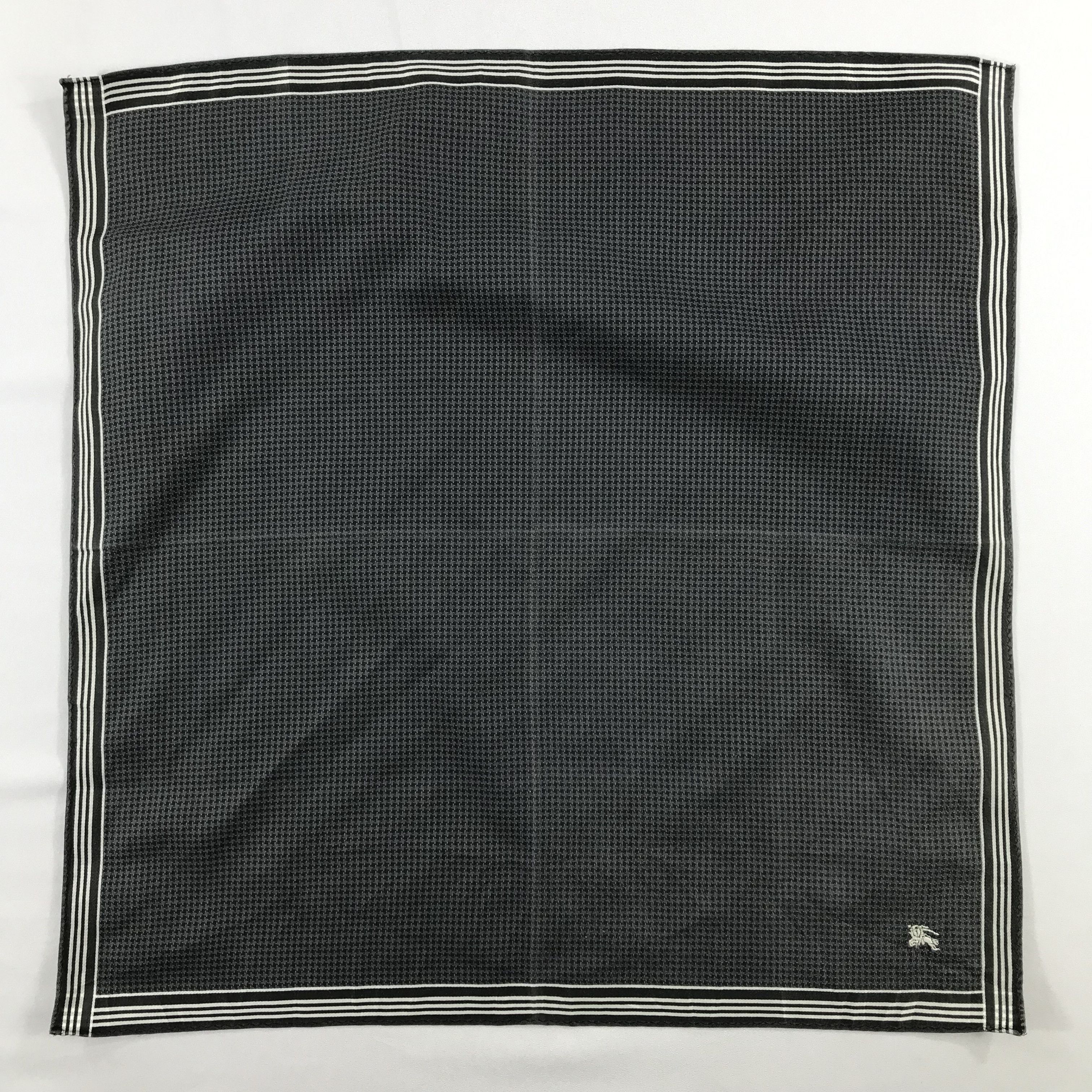 Burberry × Vintage Burberry Bandana / Handkerchief / Neckerchief - S2542 Size ONE SIZE - 1 Thumbnail