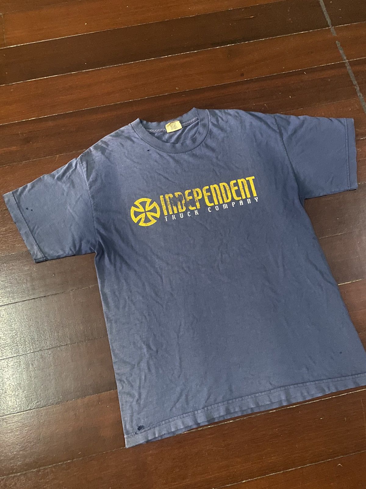 Independent Truck Co. FIRE 🔥🔥 VINTAGE 90s INDEPENDENT TRUCK COMPANY BOX LOGO faded Size US L / EU 52-54 / 3 - 2 Thumbnail