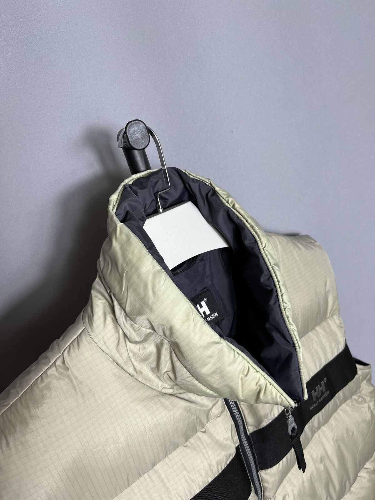 Helly Hansen Helly Hansen mens vest jacket gilet duck down puffer big log Size US XL / EU 56 / 4 - 10 Thumbnail