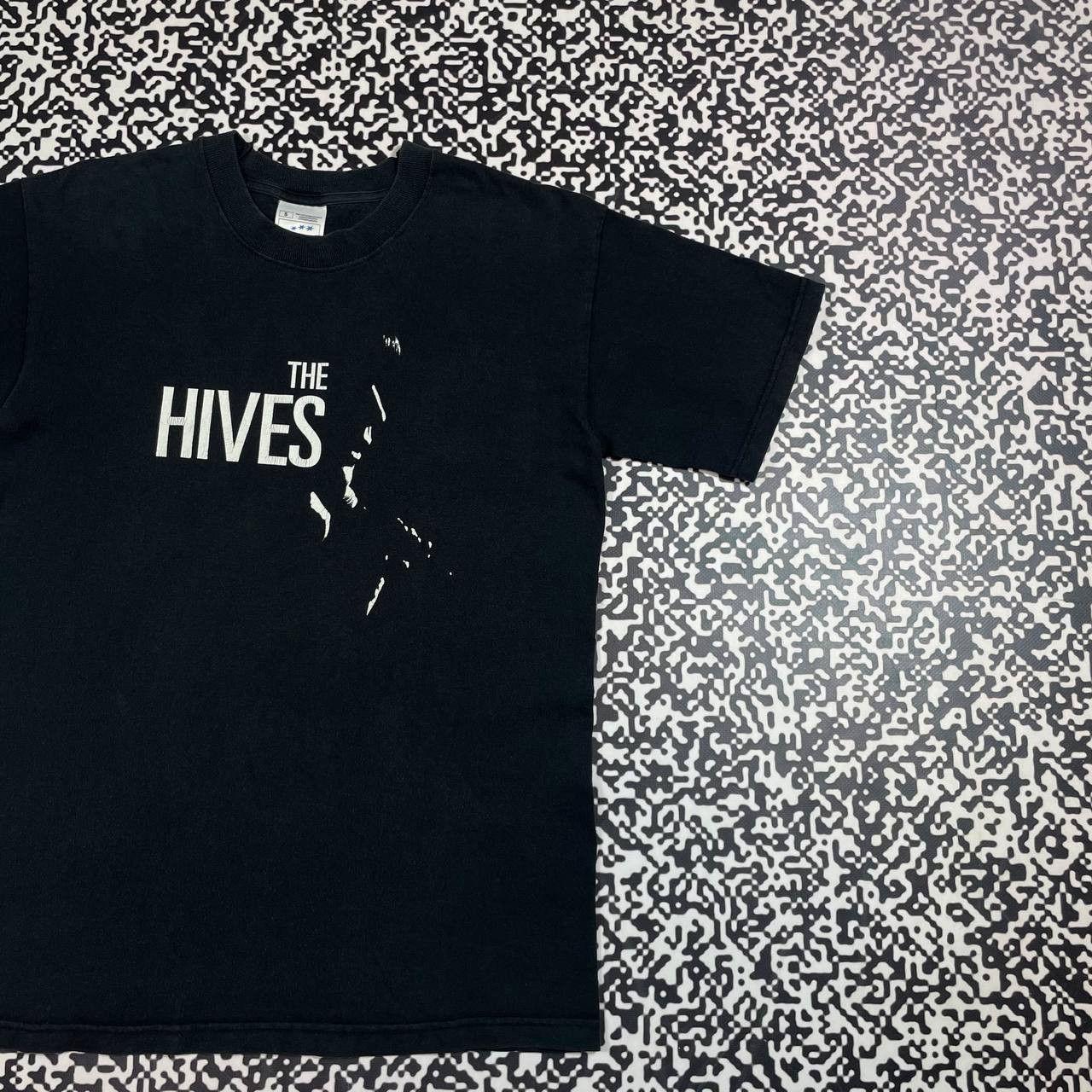 Band Tees Vintage 90s The Hives Band Rock Sweden Faded T-shirt Size US S / EU 44-46 / 1 - 3 Thumbnail