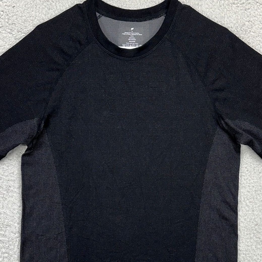 Fabletics Fabletics T-Shirt Mens Medium Black Athletic Short Sleeve Crew Neck Breathable Solid Nylon Polyester Shirt Size US M / EU 48-50 / 2 - 2 Thumbnail