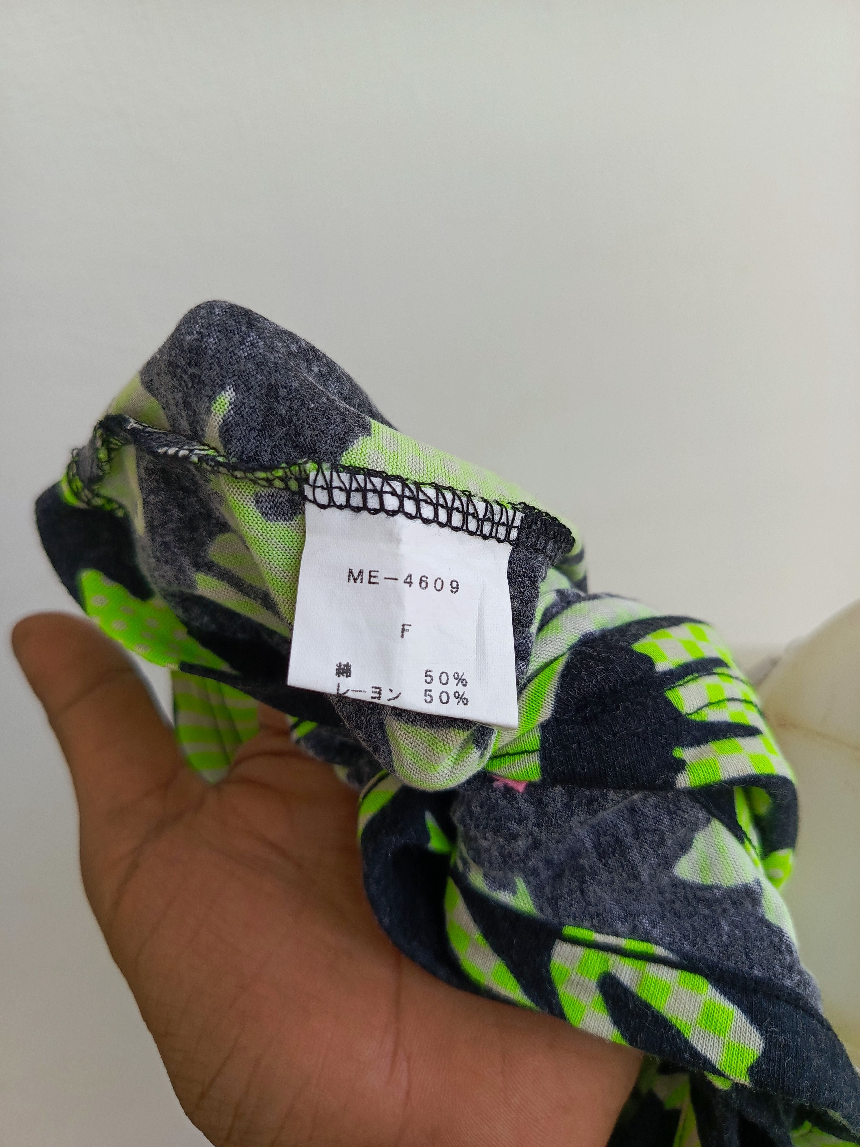 Japanese Brand Mercy Neon Graphic Tank — Y2K — NVMBER17 Size L / US 10 / IT 46 - 7 Thumbnail