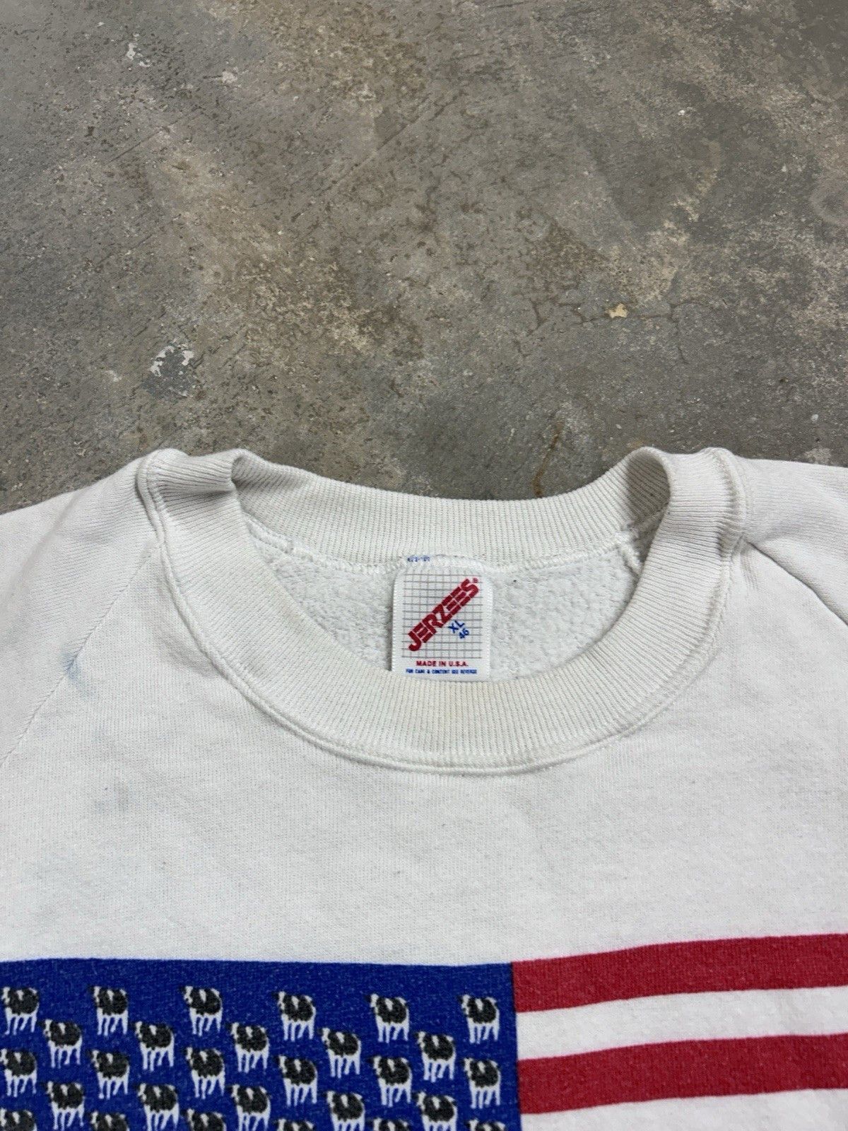 Jerzees Vintage 80’s Holy Cow Flag Graphic Sweatshirt Size Large Size US L / EU 52-54 / 3 - 6 Thumbnail