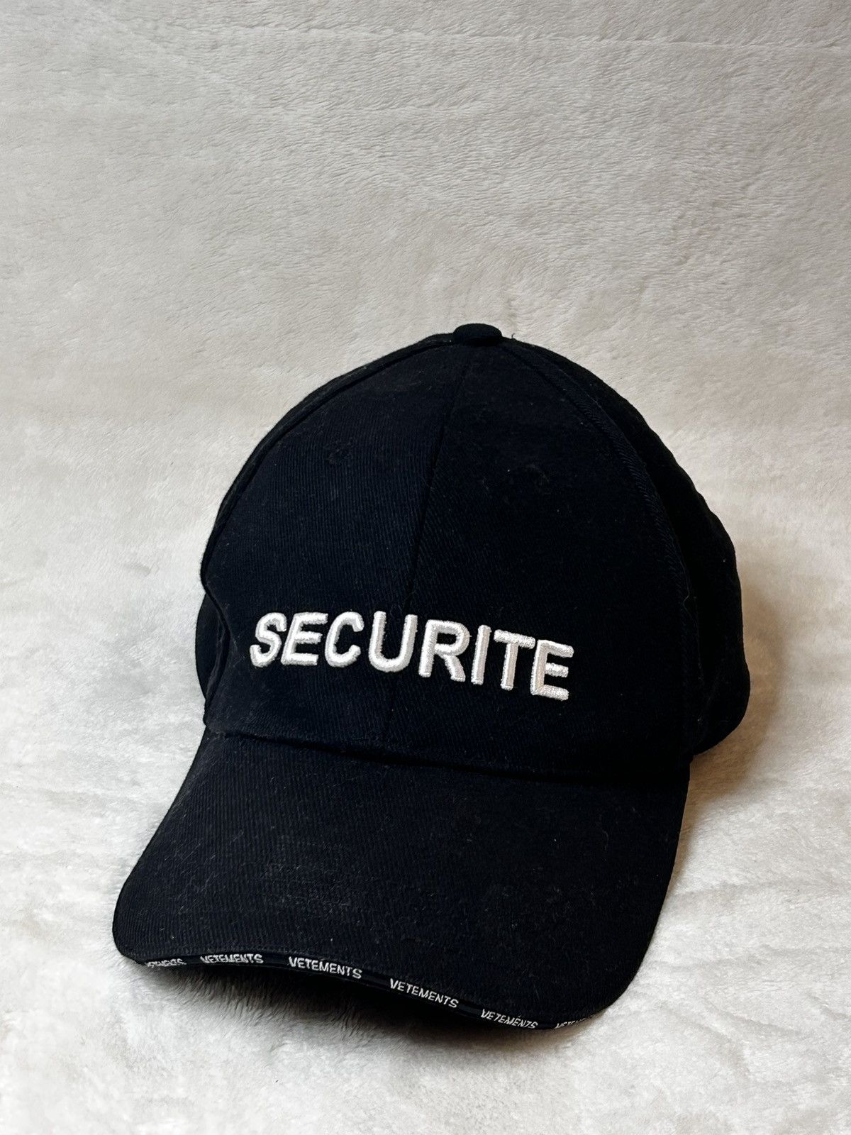 安い購入 Vetements Grailed | cap securite Vetements 帽子