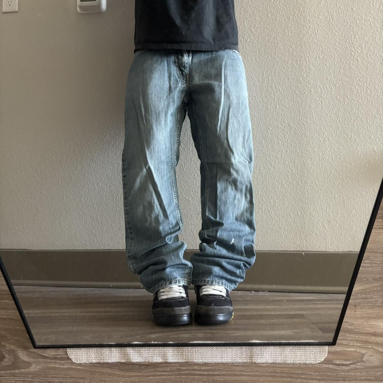 Levi's Crazy Vintage Y2K/2000s Levis Medium Wash Essential Denim Jeans! 31x31 Size US 31 - 1 Thumbnail