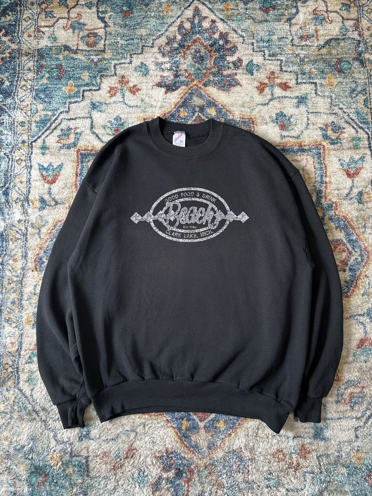 Vintage Vintage Beach Restaurant Crewneck Size XL Size US XL / EU 56 / 4 - 1 Thumbnail