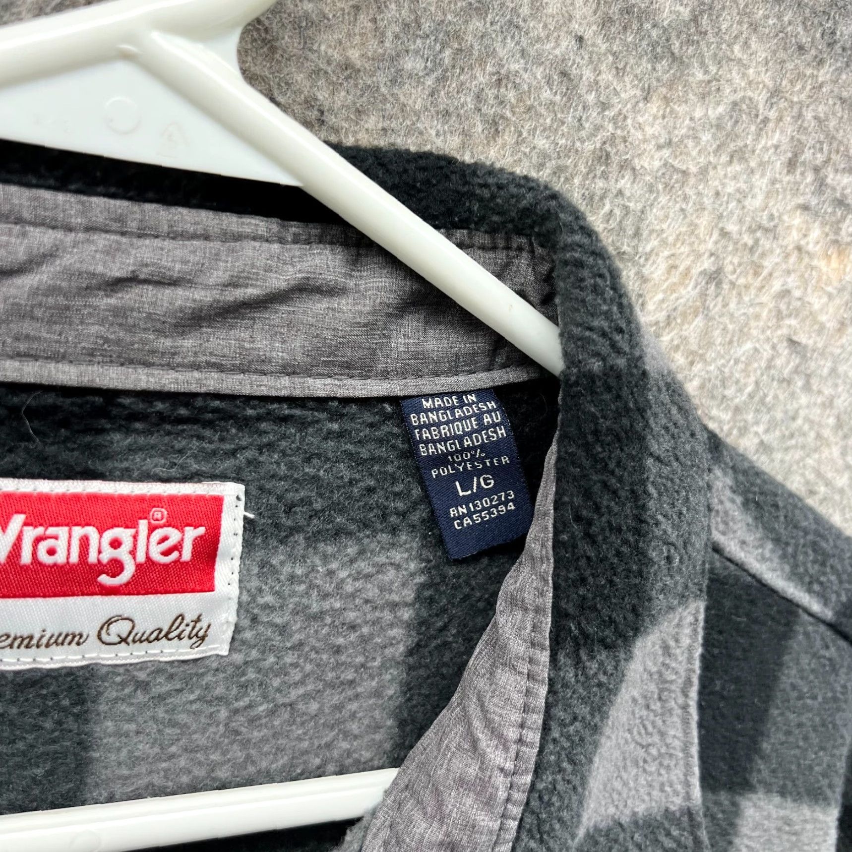 Wrangler VINTAGE Wrangler Shirt Men L Gray Plaid Pocket Button-Down Flannel Premium Size US L / EU 52-54 / 3 - 7 Thumbnail