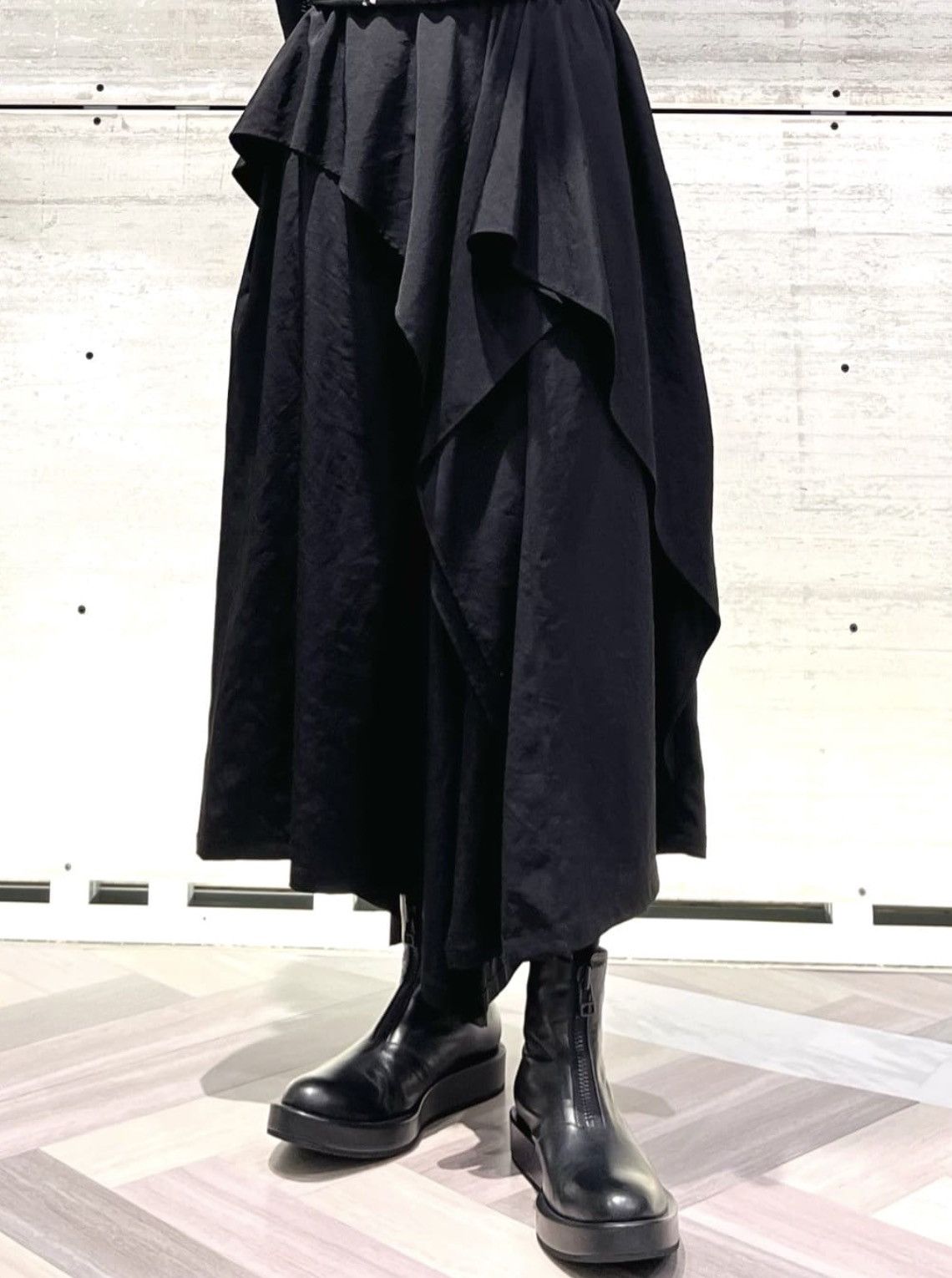 Yohji Yamamoto Y's Yohji Yamamoto - CREPE de CHINE RUFFLE PANTS Size 24" / US 00 / IT 34 - 14 Thumbnail