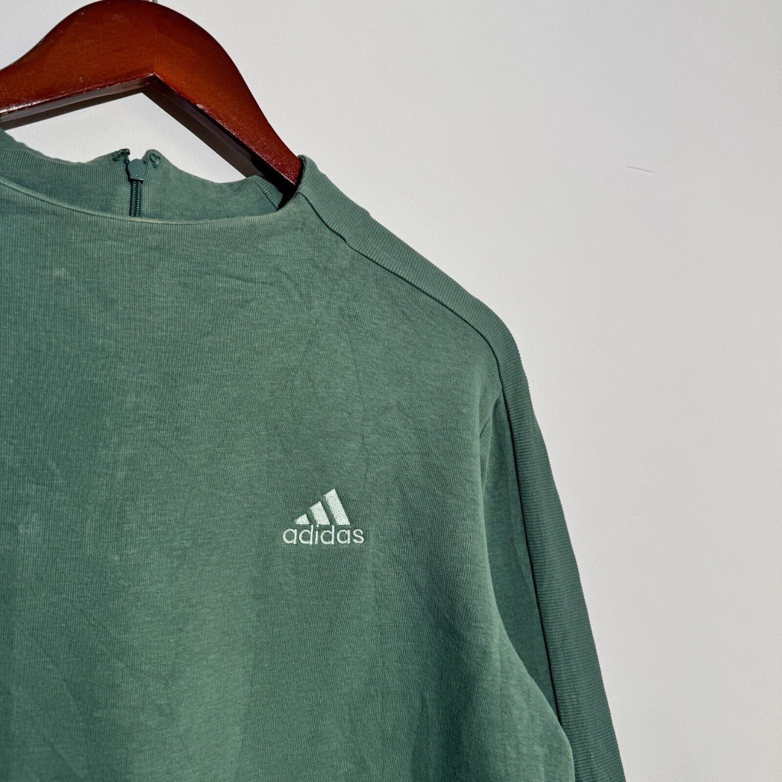 Adidas Vintage Adidas Unisex Green Cotton Crewneck Size S Cropped Size US S / EU 44-46 / 1 - 4 Thumbnail