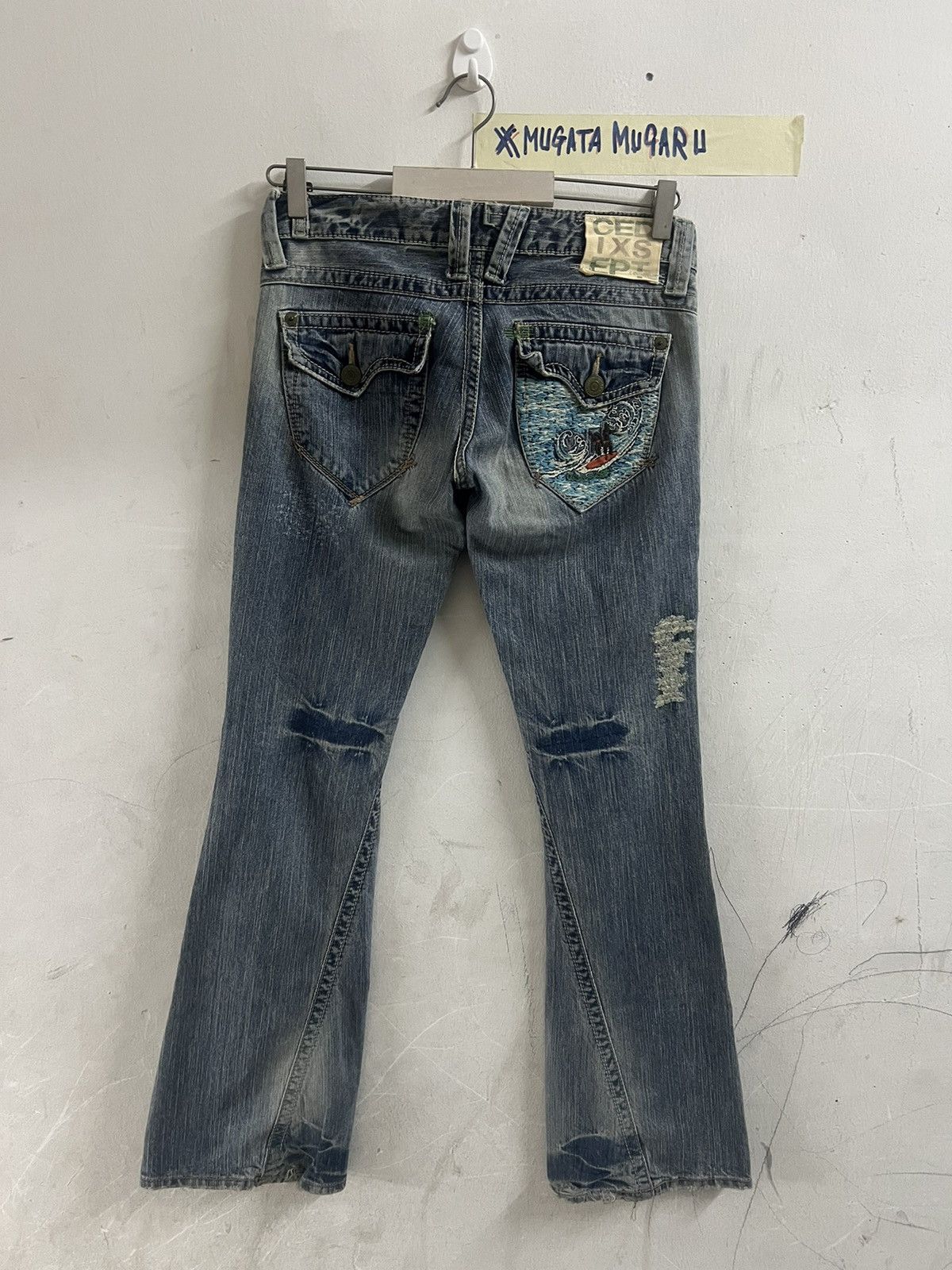 Designer × Japanese Brand FLARED LOW RISE SEVEN TEEN DISTRESSED DENIM PANT Size US 29 - 8 Thumbnail