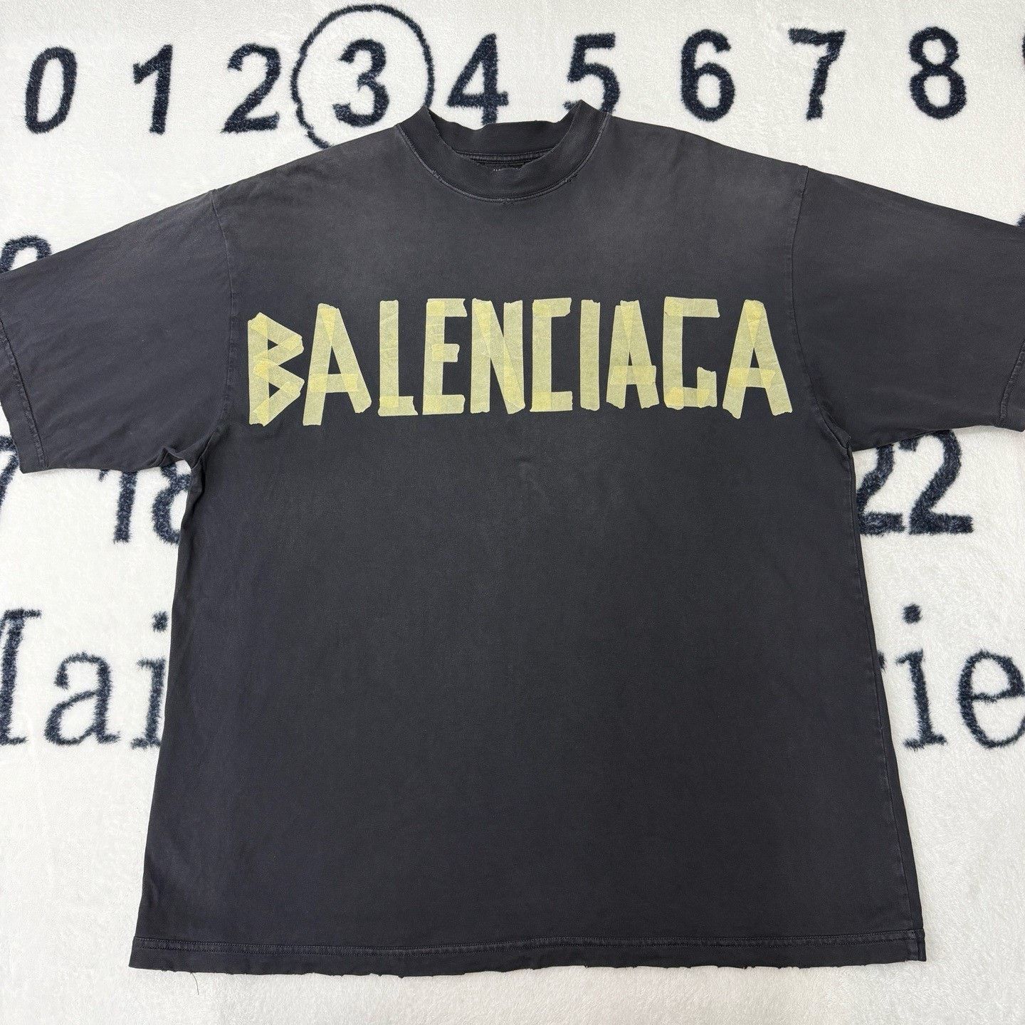 Balenciaga Balenciaga T-Shirt L Men Size US L / EU 52-54 / 3 - 1 Thumbnail