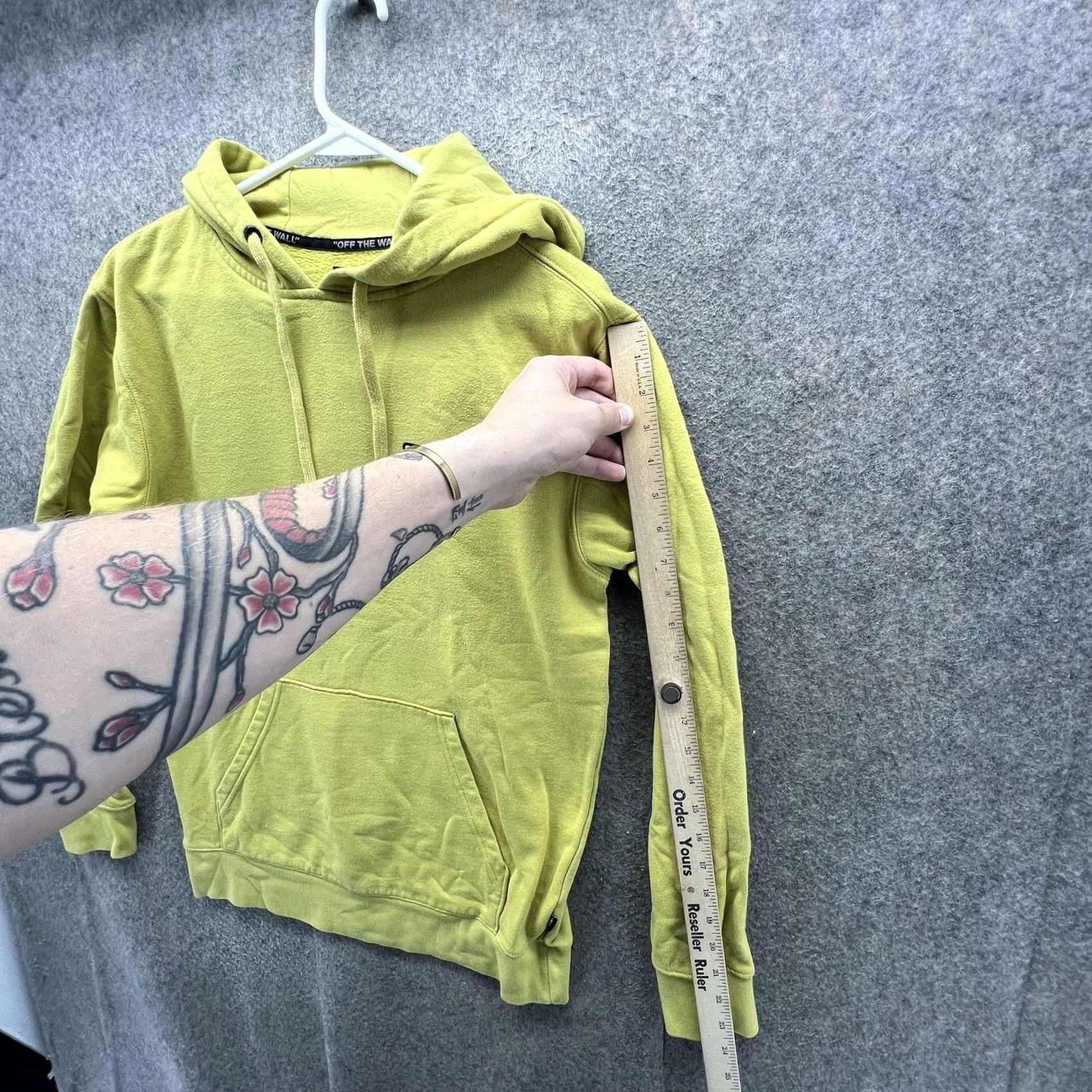Vans VANS Hoodie Mens XS Yellow Pullover Fleece Sweatshirt Small Logo Skateboarding Size US XS / EU 42 / 0 - 3 Thumbnail