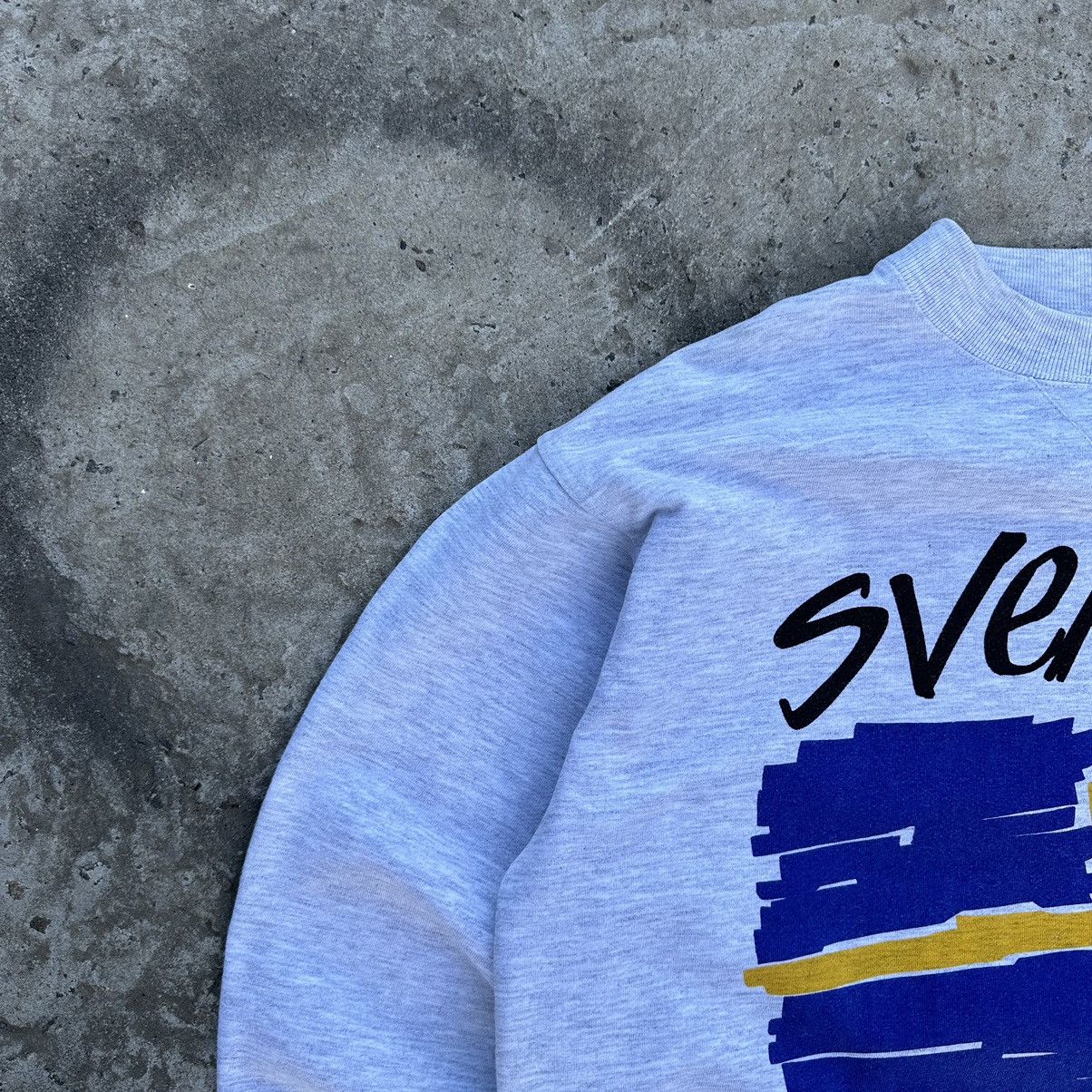 Vintage Vintage Sverige Sweden Sweatshirt USA Tennis Style USA 90s Size US L / EU 52-54 / 3 - 5 Thumbnail