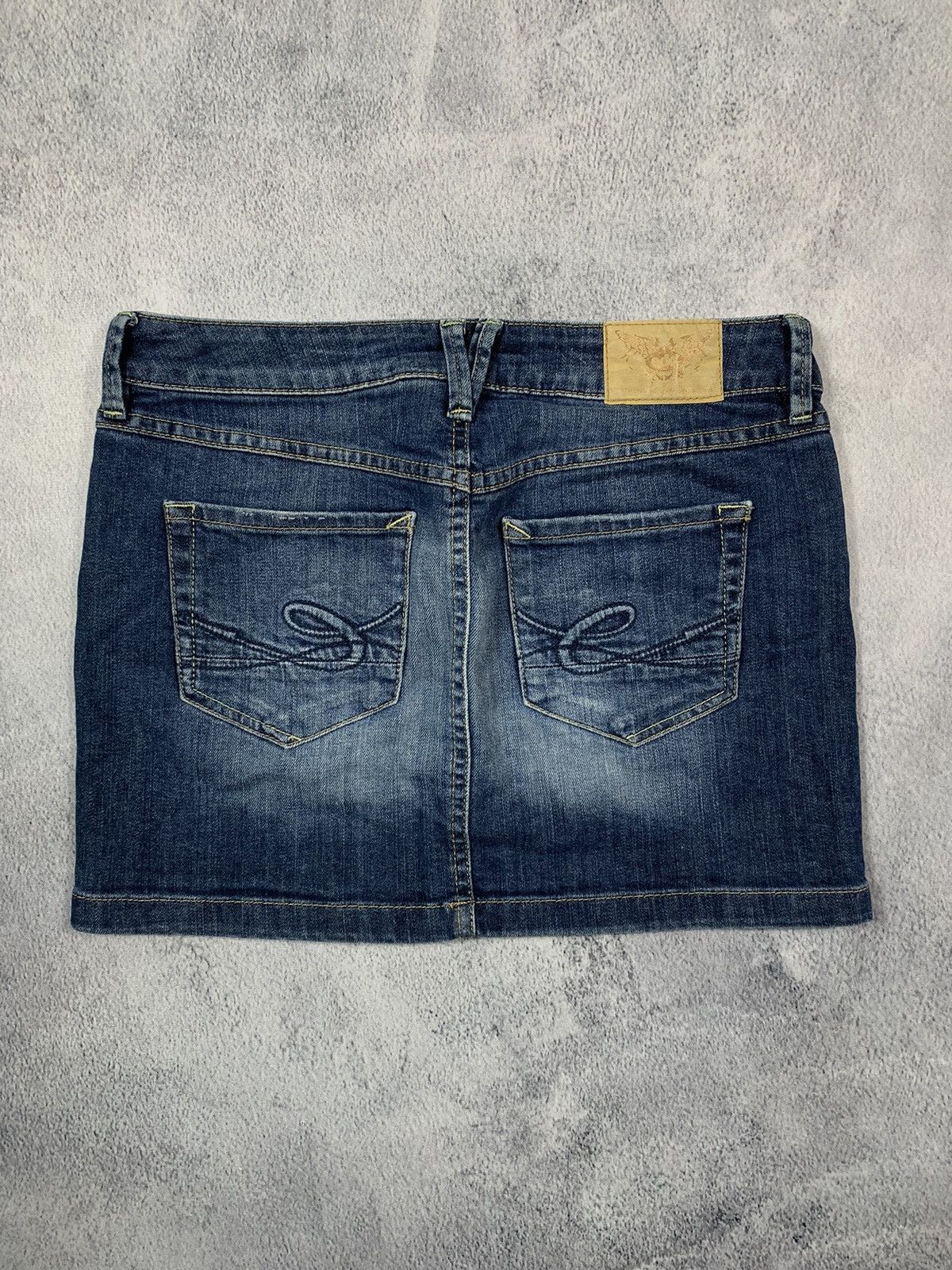 Japanese Brand × Vintage Vintage Y2K denim faded mini skirt streetwear style size 30 Size 30" / US 8 / IT 44 - 5 Thumbnail