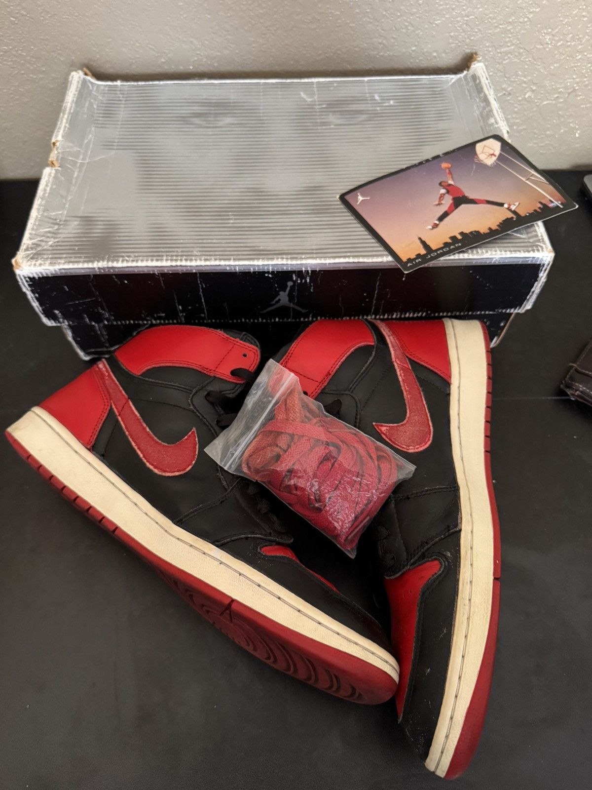 Jordan Brand 2001 Jordan 1 Retro Bred Size US 12 / EU 45 - 7 Thumbnail