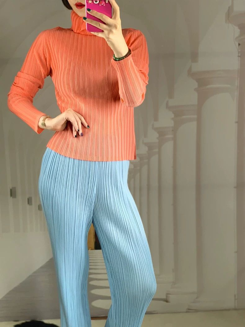 Issey Miyake Issey Miyake Orange pleated top Size L / US 10 / IT 46 - 2 Thumbnail