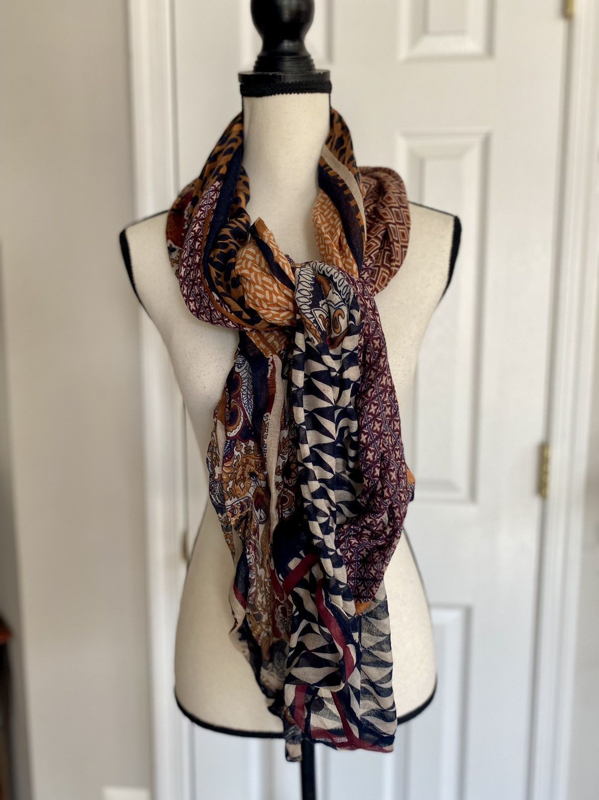 Vintage VINTAGE VERSATILE MULTI PRINT SCARF WRAP SHAWL Size ONE SIZE - 8 Thumbnail