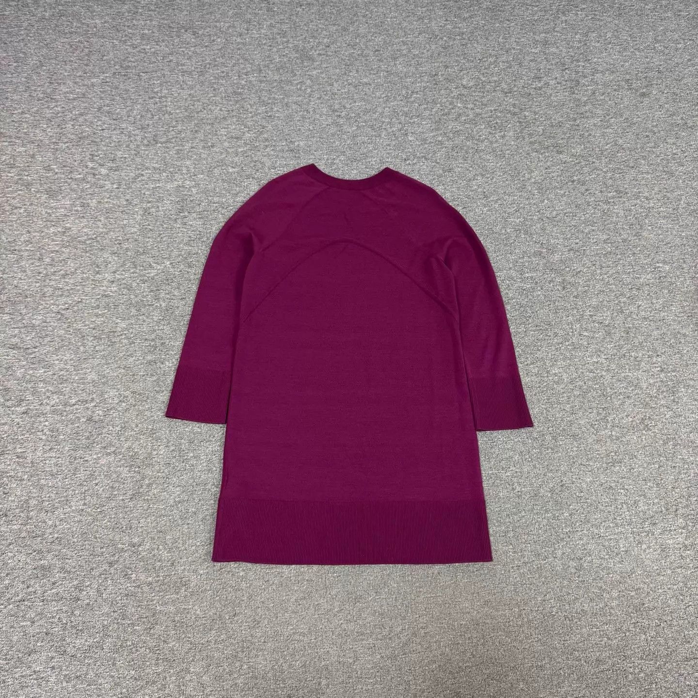 Hermes Hermes Fuchsia V-neck knit dress 36 NWT Size XS / US 0-2 / IT 36-38 - 2 Thumbnail