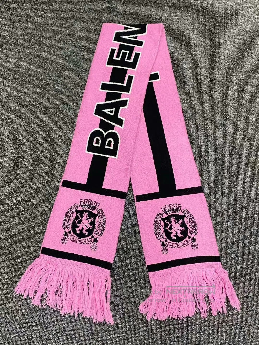 Balenciaga Balenciaga Pink Logo Scarf. Size ONE SIZE - 4 Thumbnail