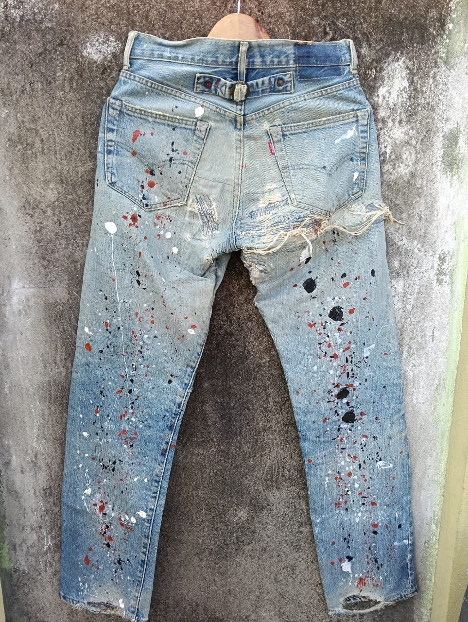 Levi's Vintage Levis 701xx BIG E selvedge dirty painter. Size US 28 / EU 44 - 2 Thumbnail