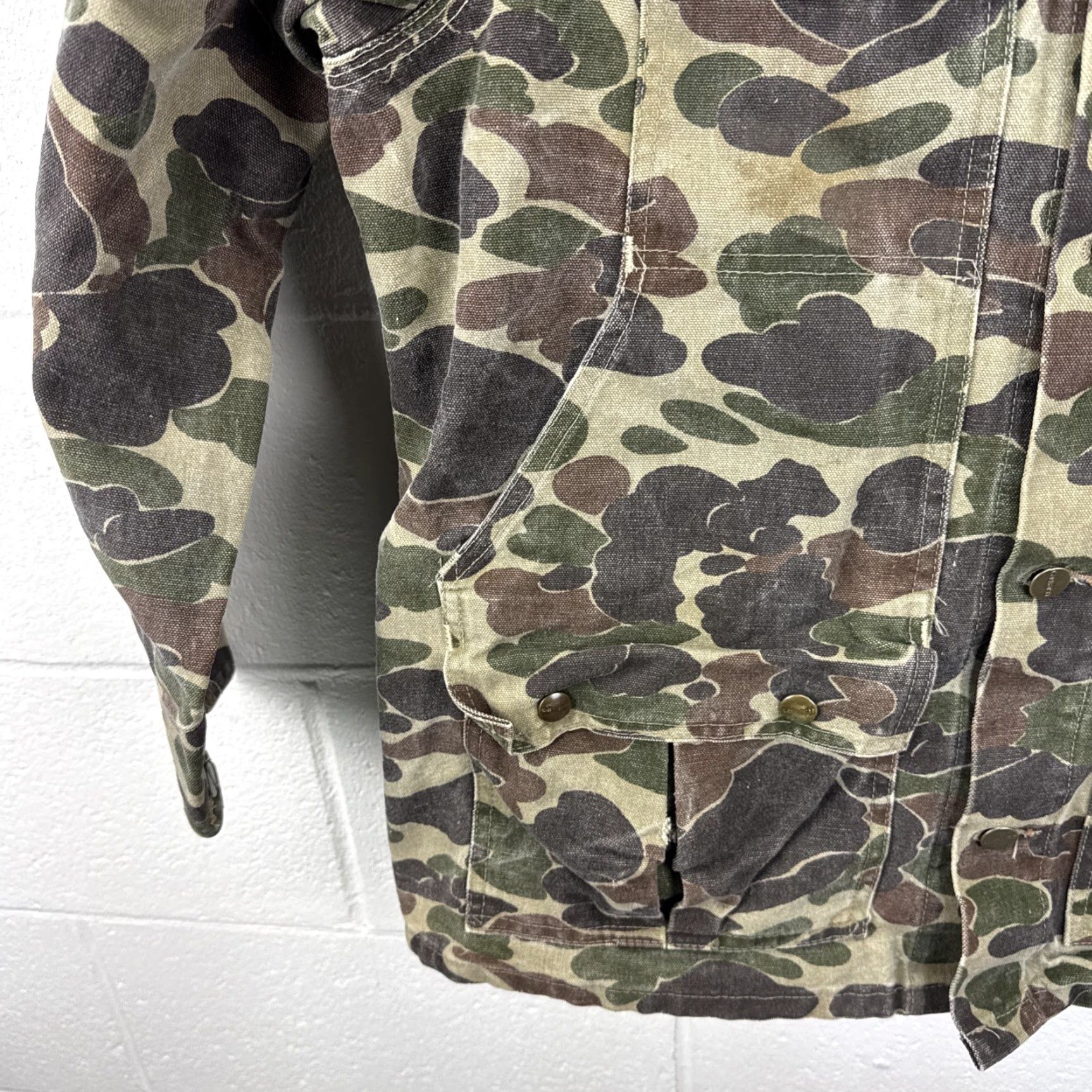 Carhartt VINTAGE Carhartt Camouflage Hunting Coat Jacket CU253 Large Men Jacket Camouflage 80s Hunting USA Size US L / EU 52-54 / 3 - 6 Thumbnail
