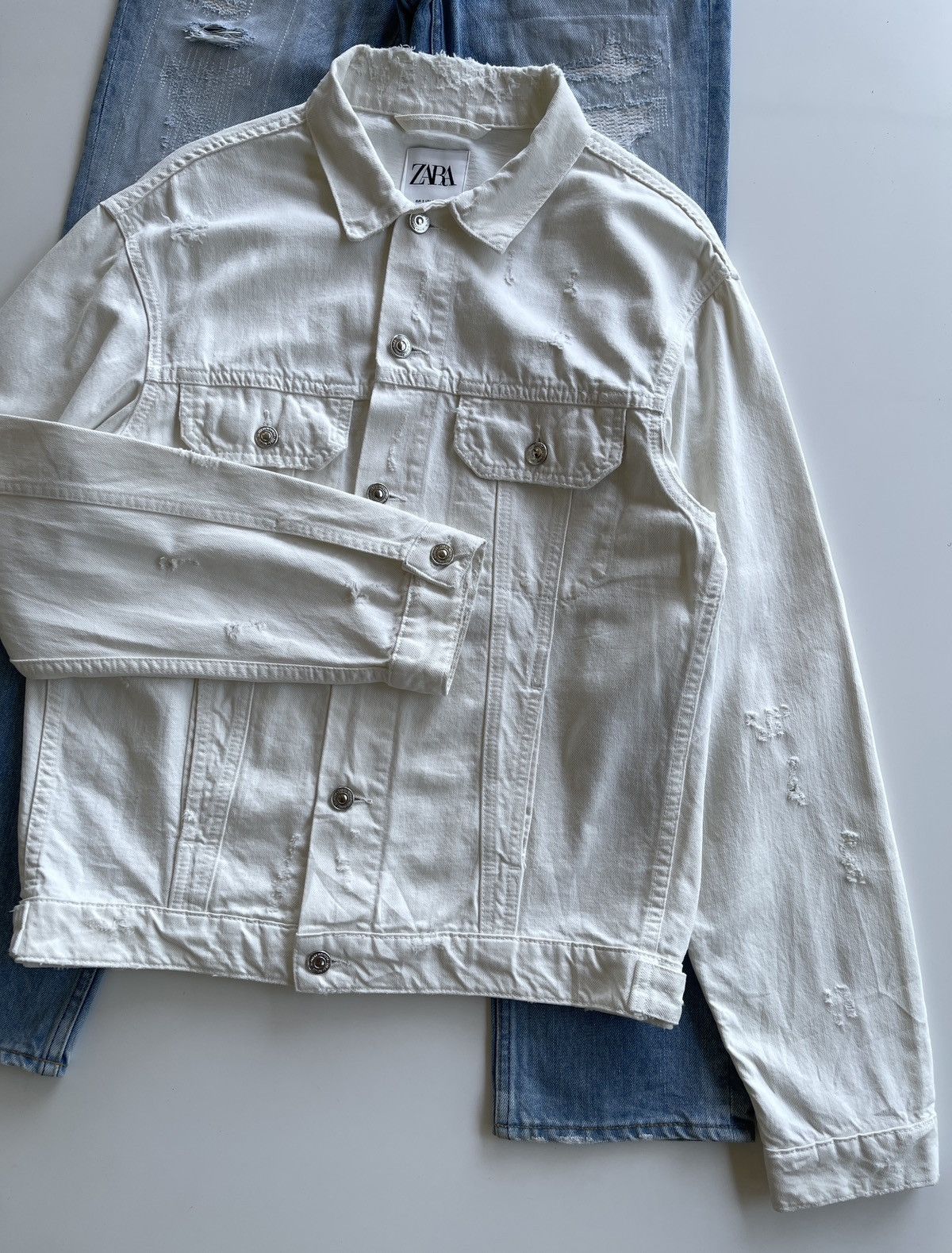Zara Distressed Denim Trucker Jacket Size US S / EU 44-46 / 1 - 1 Thumbnail