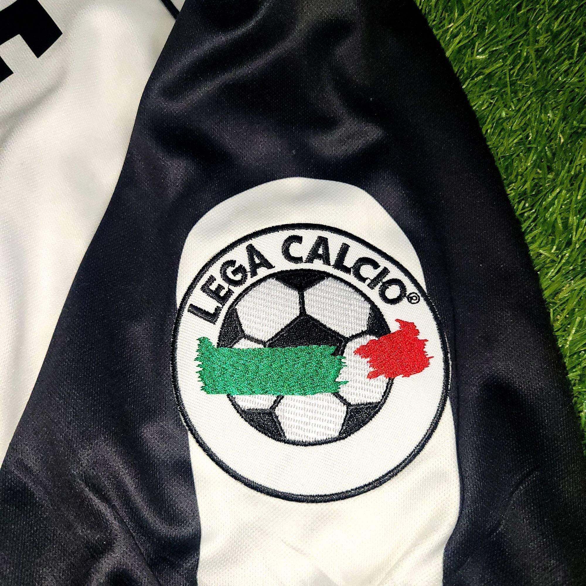 Kappa Zidane Juventus 1997 1998 Kappa Home Soccer Jersey Shirt L Size US L / EU 52-54 / 3 - 5 Thumbnail