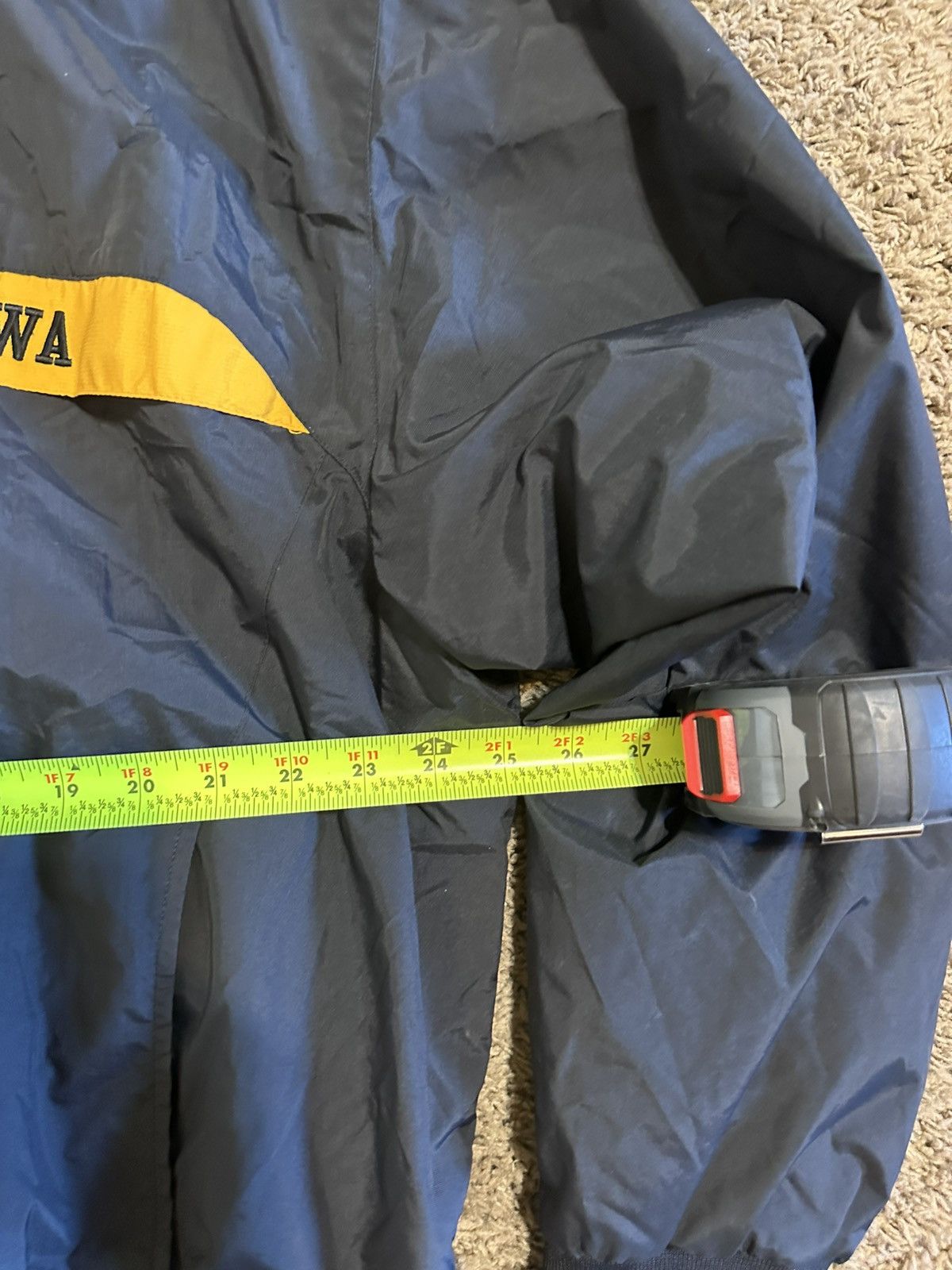 NCAA Vintage Nike NCAA Iowa Hawkeyes jacket 00s size Xl Size US XL / EU 56 / 4 - 6 Thumbnail